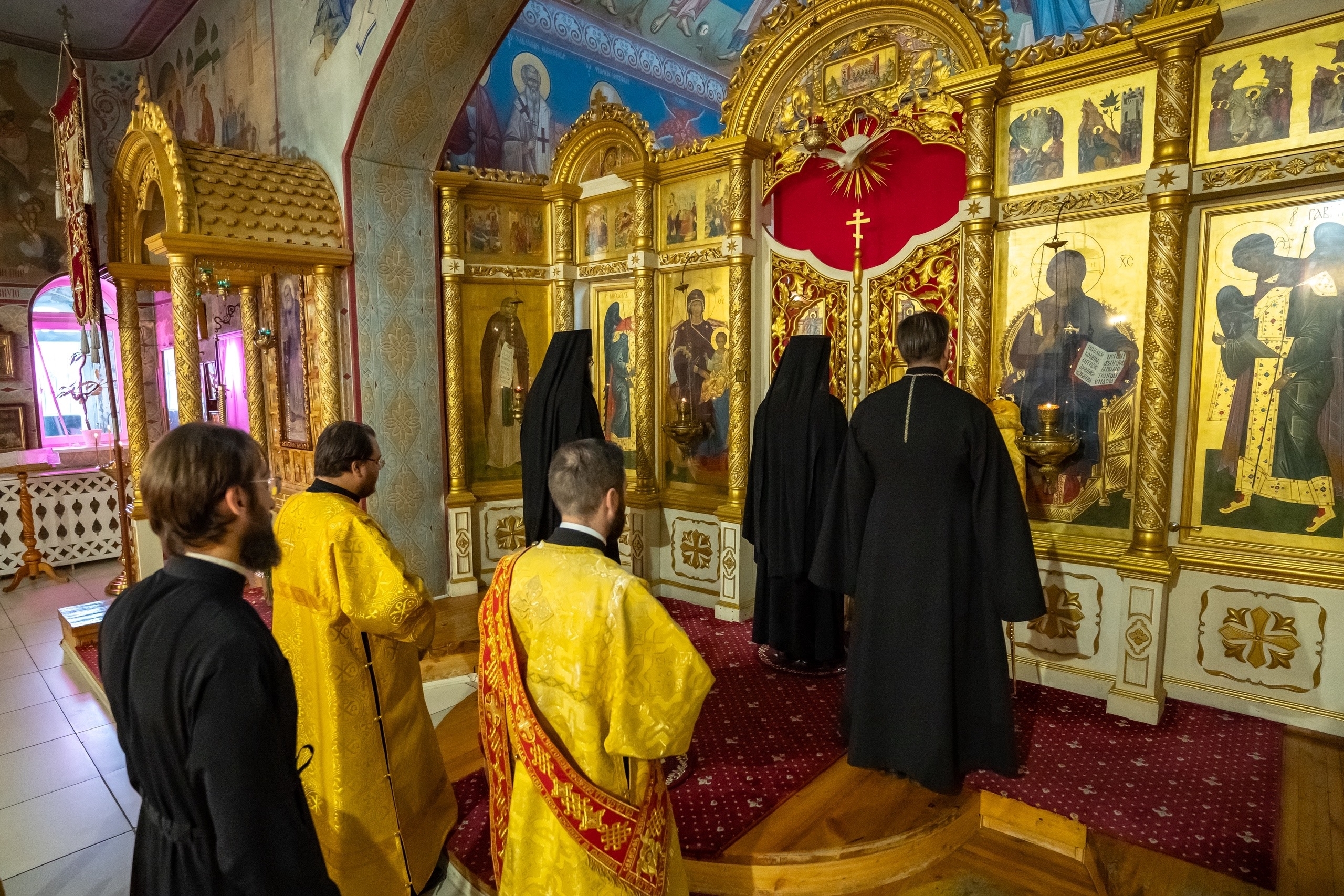 Литургия в среду 7-ой Недели по Пятидесятнице, сщмч. Панкратия в Серафимовском кафедральном соборе