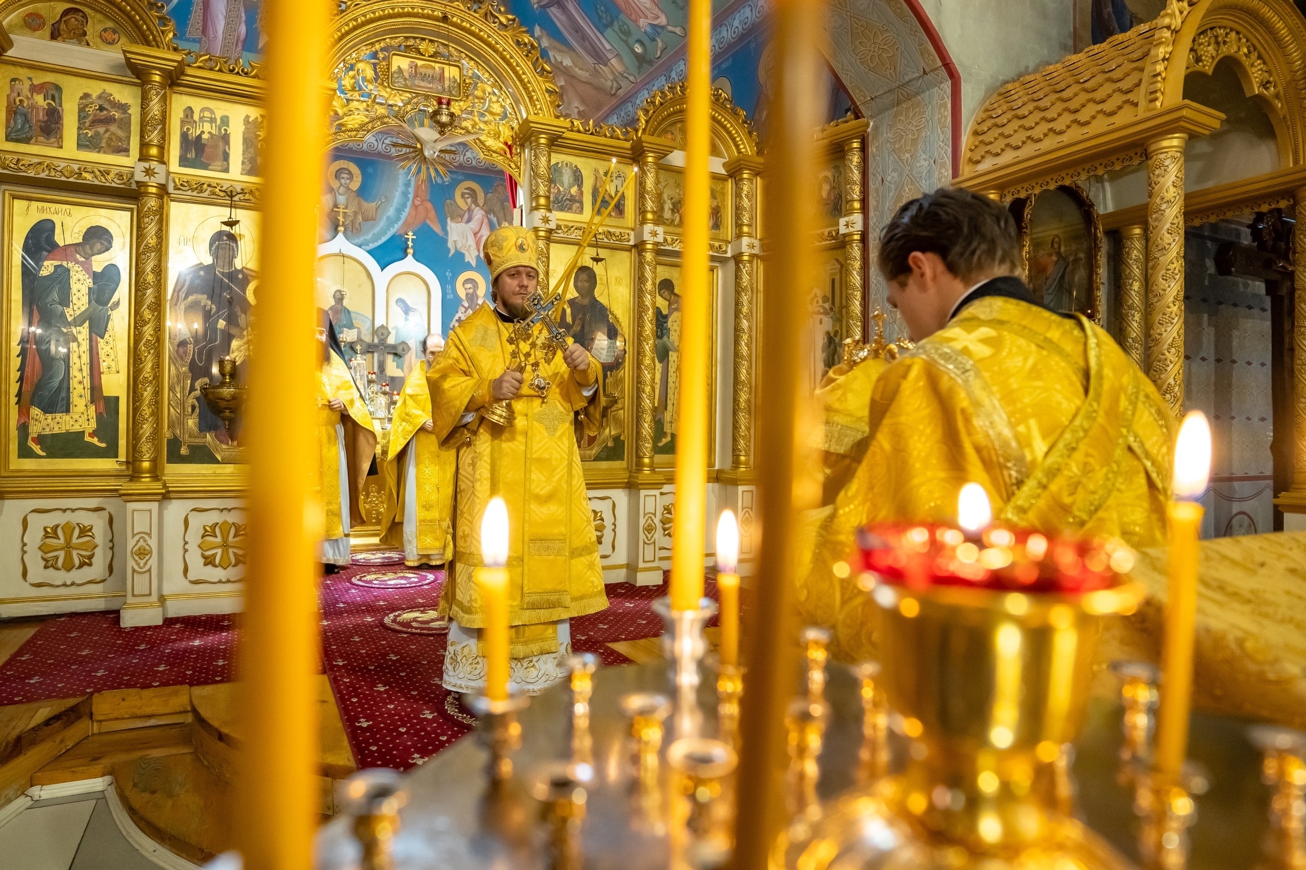 Литургия в среду 7-ой Недели по Пятидесятнице, сщмч. Панкратия в Серафимовском кафедральном соборе