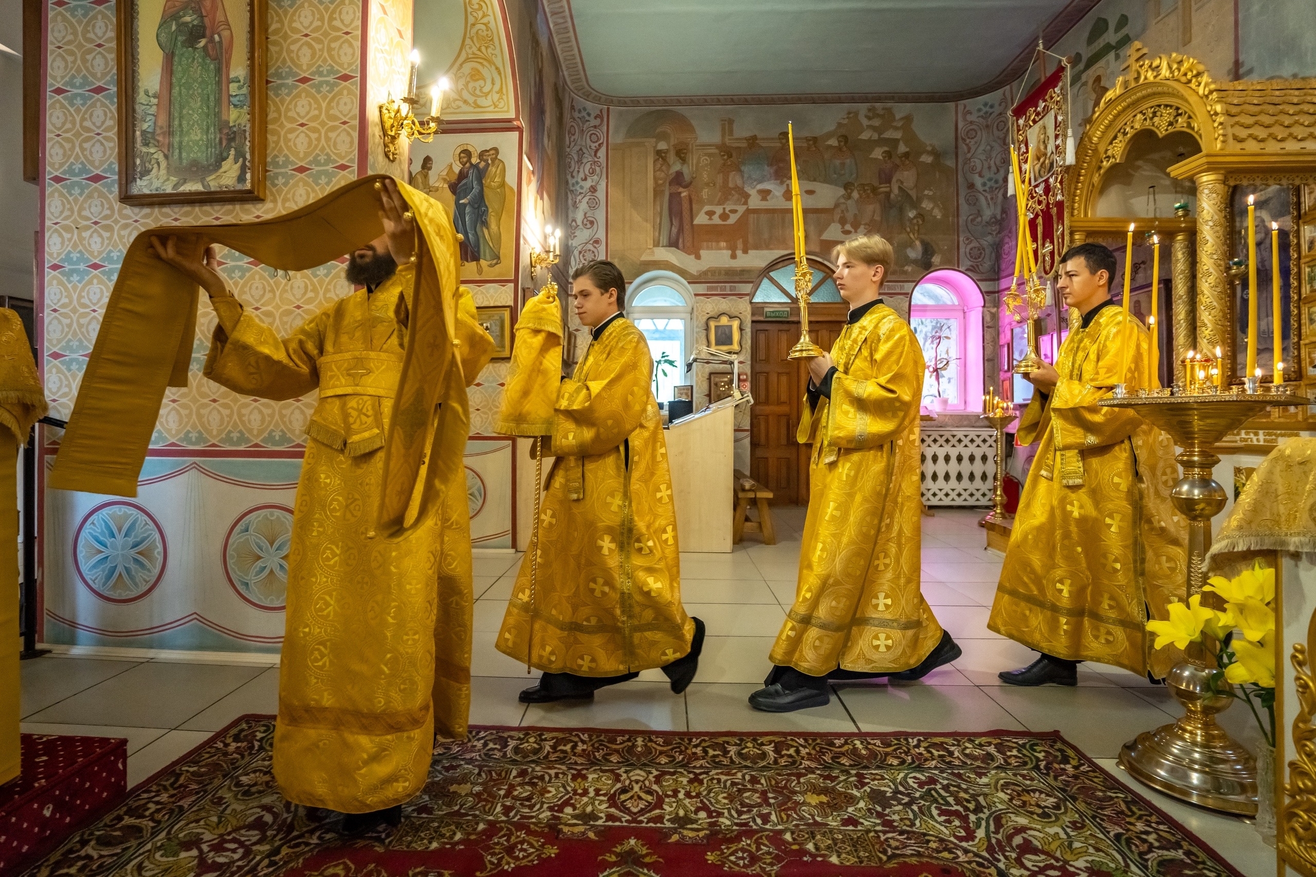 Литургия в среду 7-ой Недели по Пятидесятнице, сщмч. Панкратия в Серафимовском кафедральном соборе
