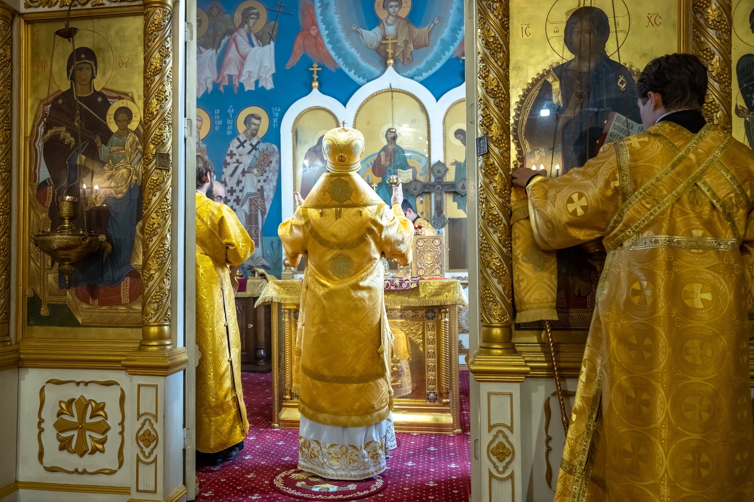 Литургия в среду 7-ой Недели по Пятидесятнице, сщмч. Панкратия в Серафимовском кафедральном соборе
