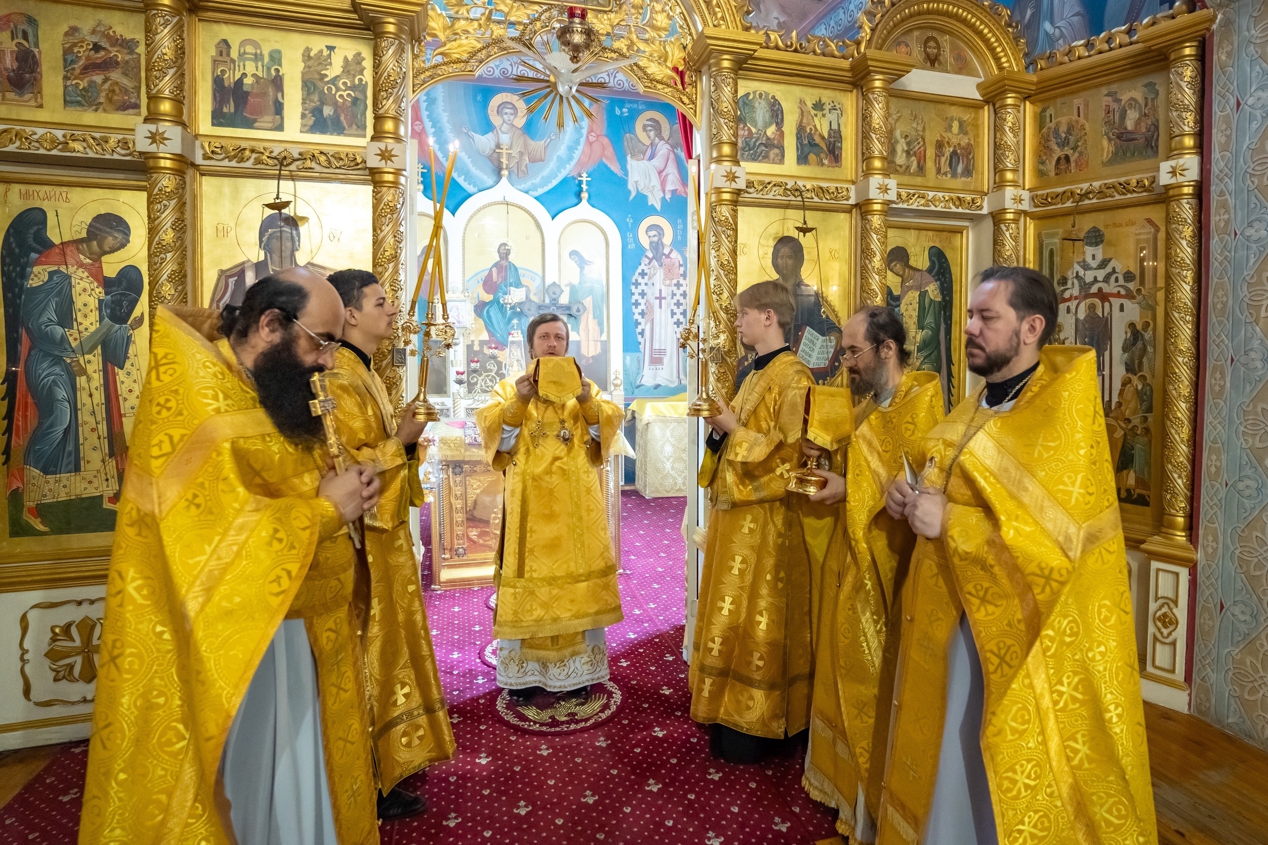 Литургия в среду 7-ой Недели по Пятидесятнице, сщмч. Панкратия в Серафимовском кафедральном соборе