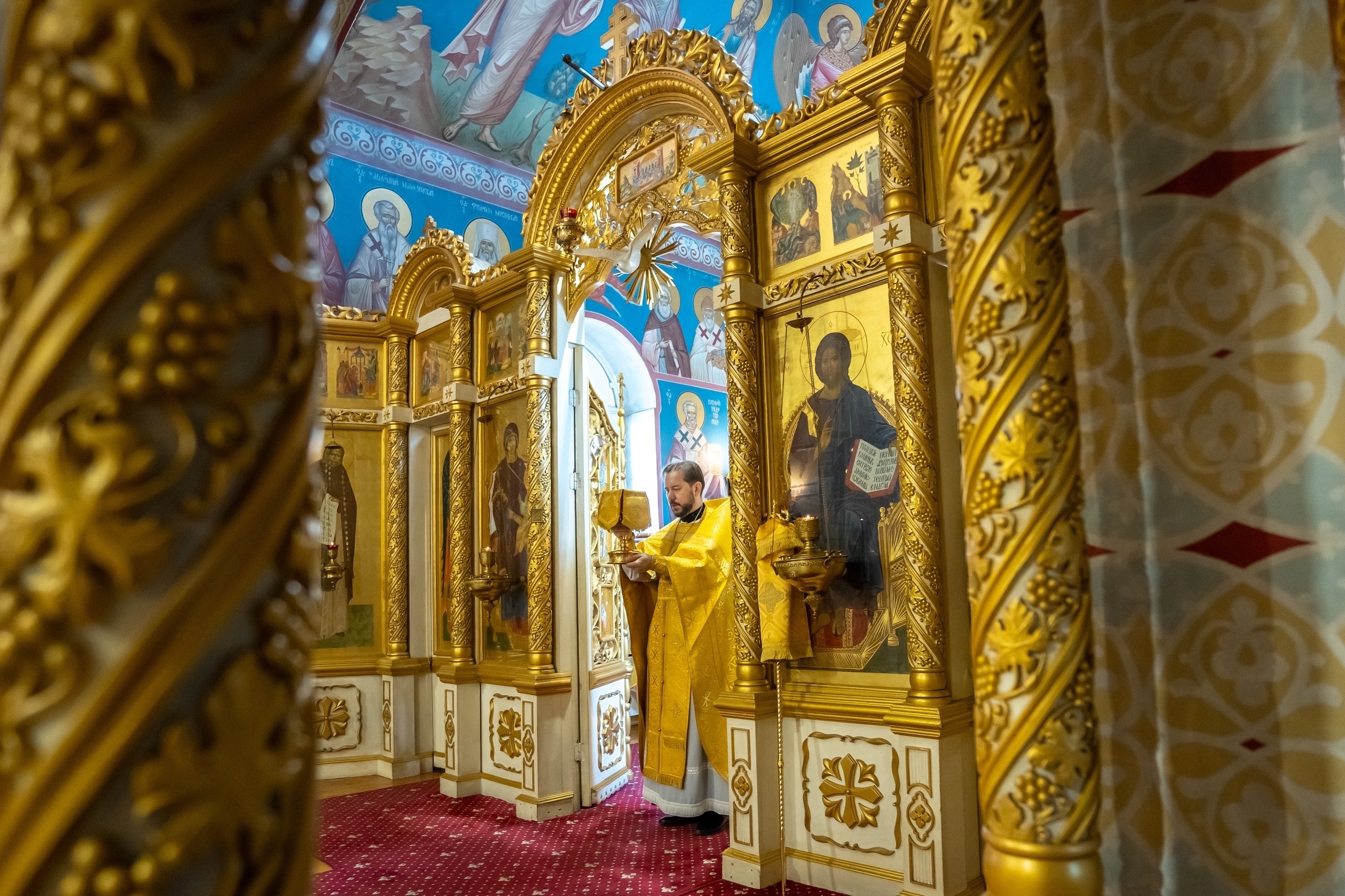 Литургия в среду 7-ой Недели по Пятидесятнице, сщмч. Панкратия в Серафимовском кафедральном соборе
