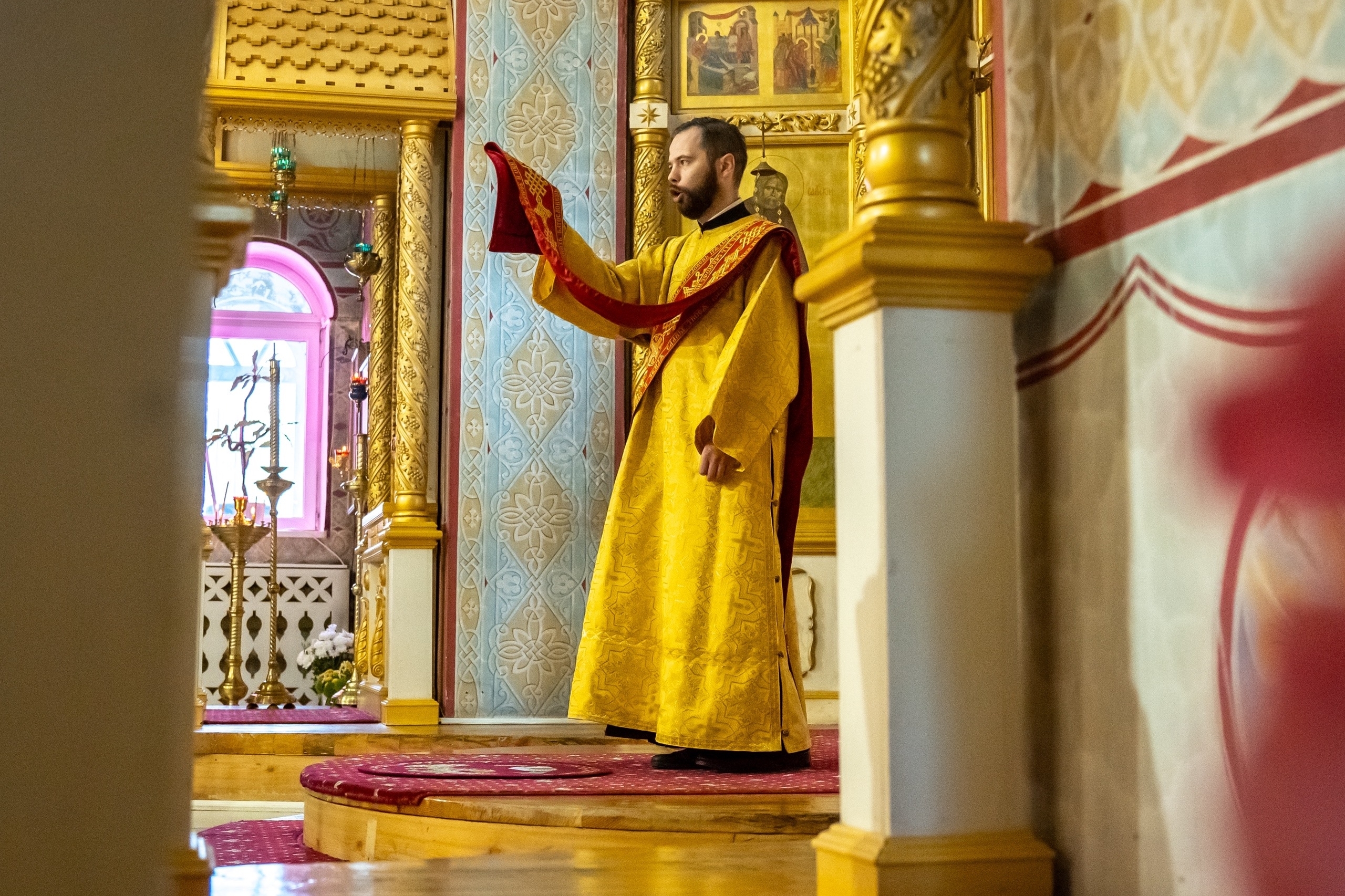 Литургия в пятницу 7-ой Недели по Пятидесятнице, св. равноап. Ольги, вел. княгини Российской в Серафимовском кафедральном соборе
