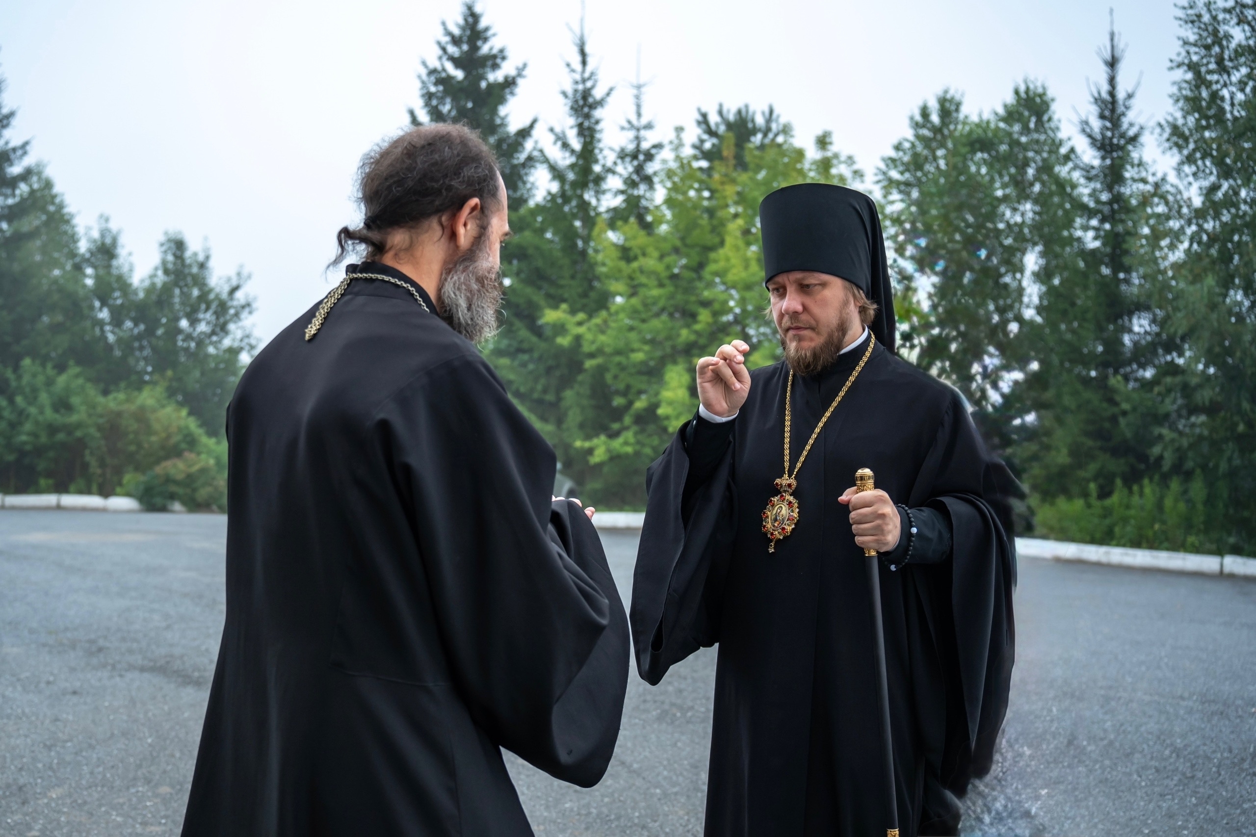 Литургия в пятницу 7-ой Недели по Пятидесятнице, св. равноап. Ольги, вел. княгини Российской в Серафимовском кафедральном соборе