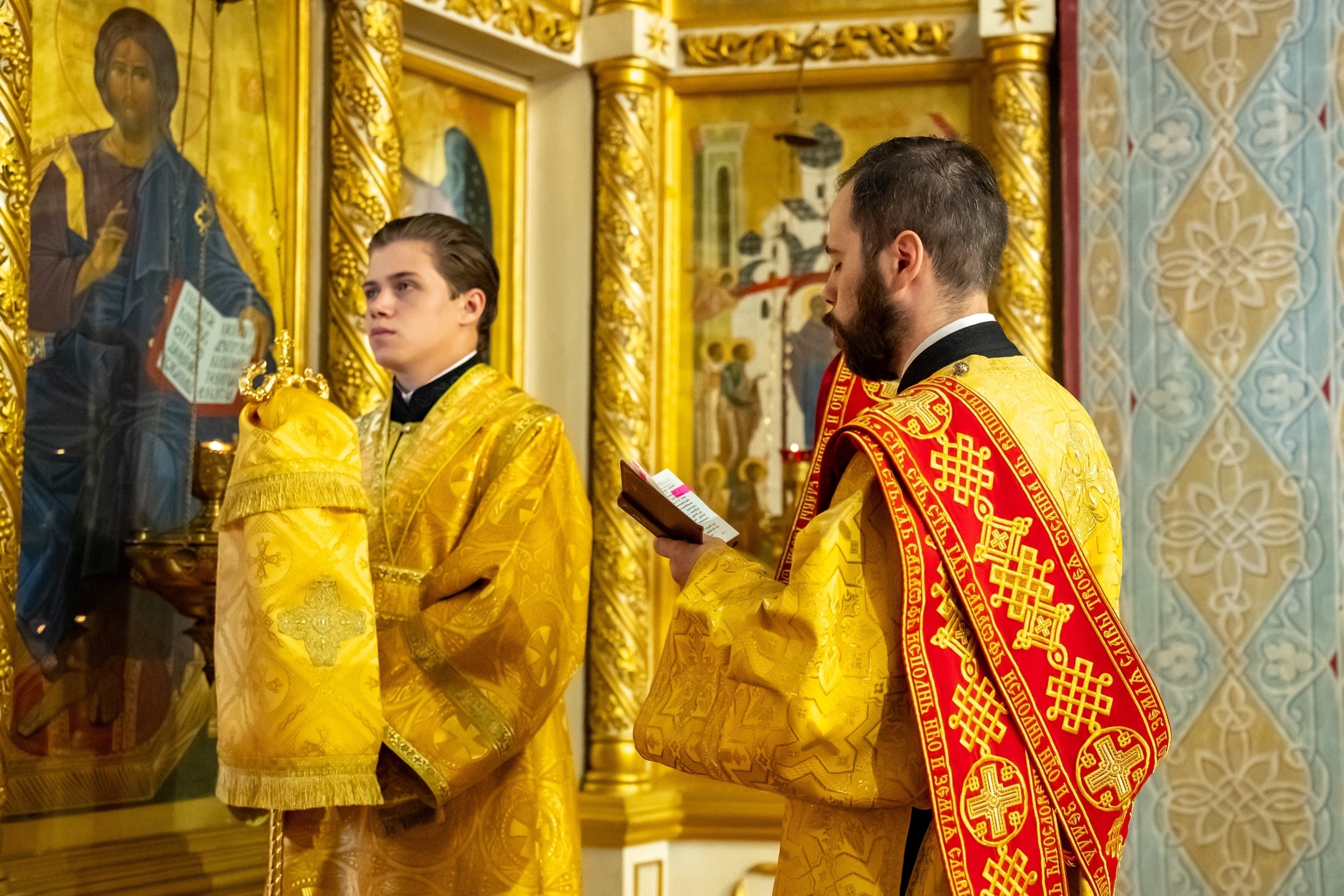 Литургия в пятницу 7-ой Недели по Пятидесятнице, св. равноап. Ольги, вел. княгини Российской в Серафимовском кафедральном соборе