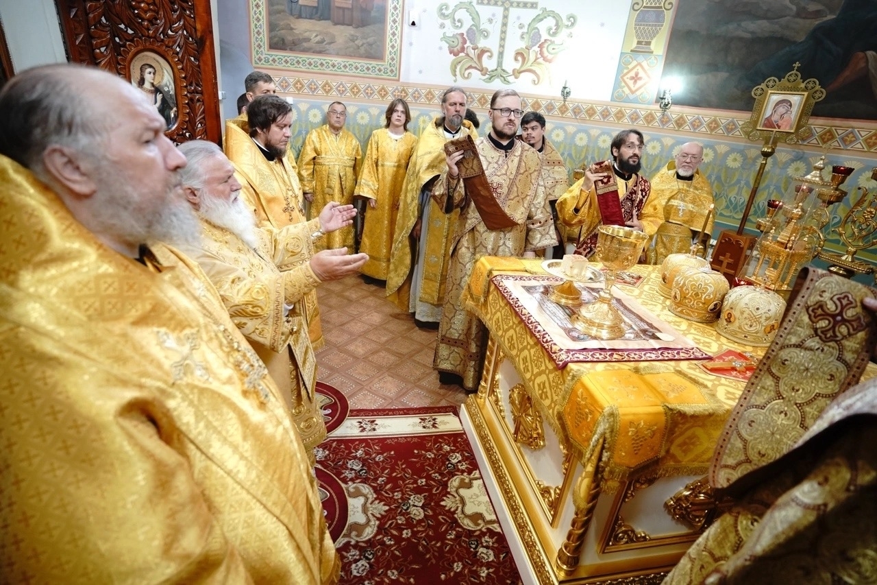 Литургия в Свято-Казанском женском монастыре г.Троицка