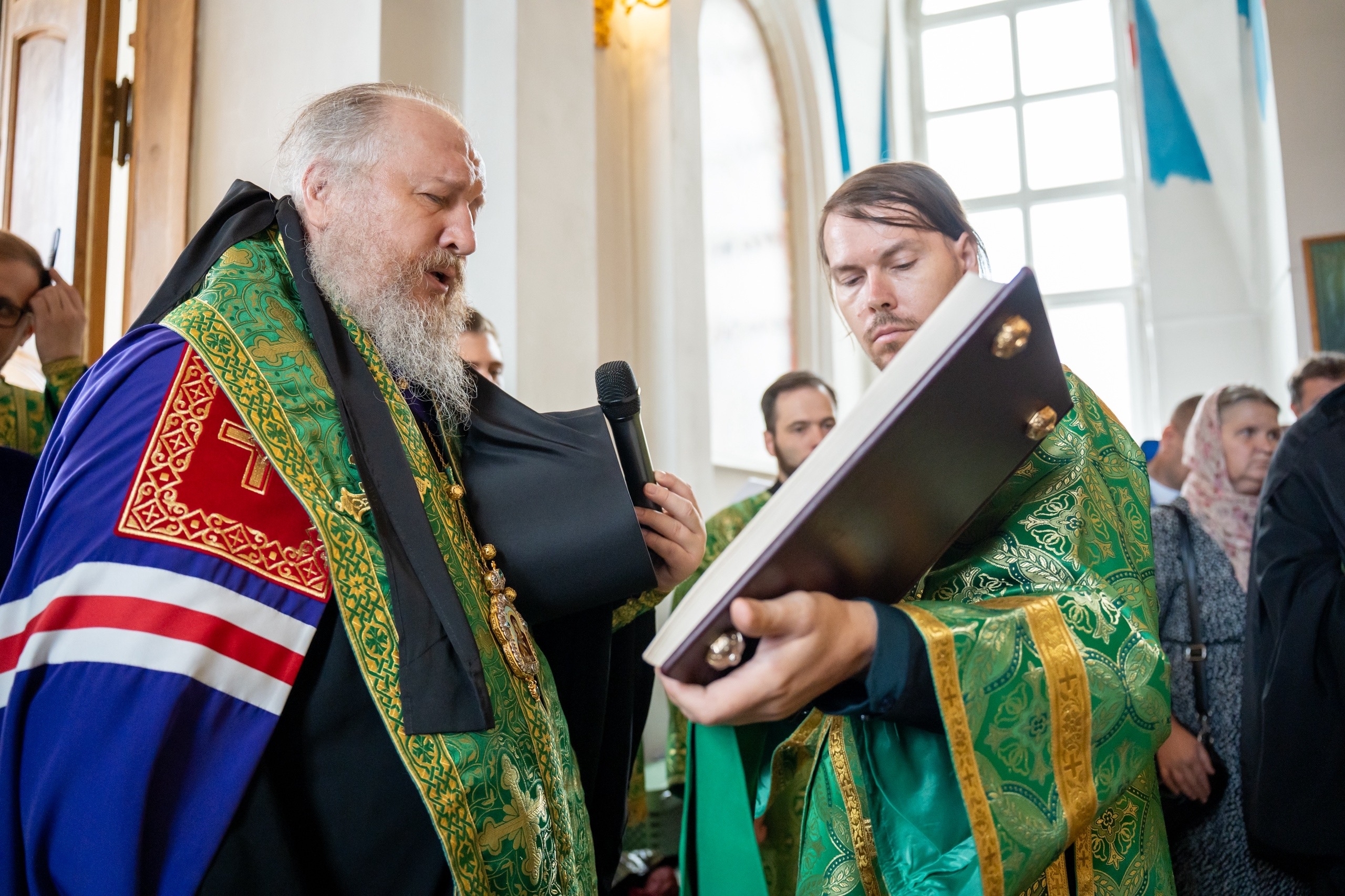 Всенощное бдение престольного праздника в Серафимовском кафедральном соборе