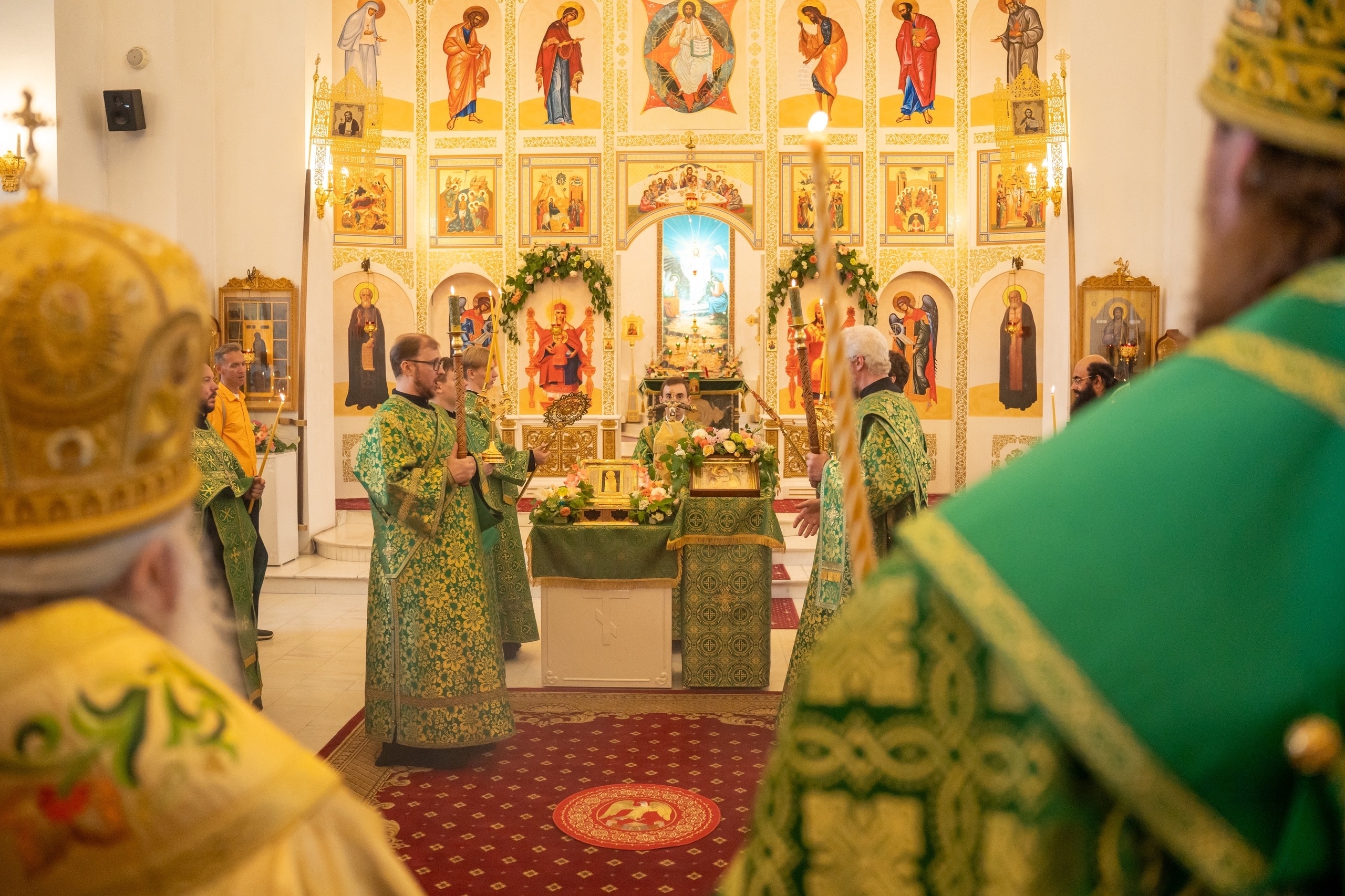 Всенощное бдение престольного праздника в Серафимовском кафедральном соборе