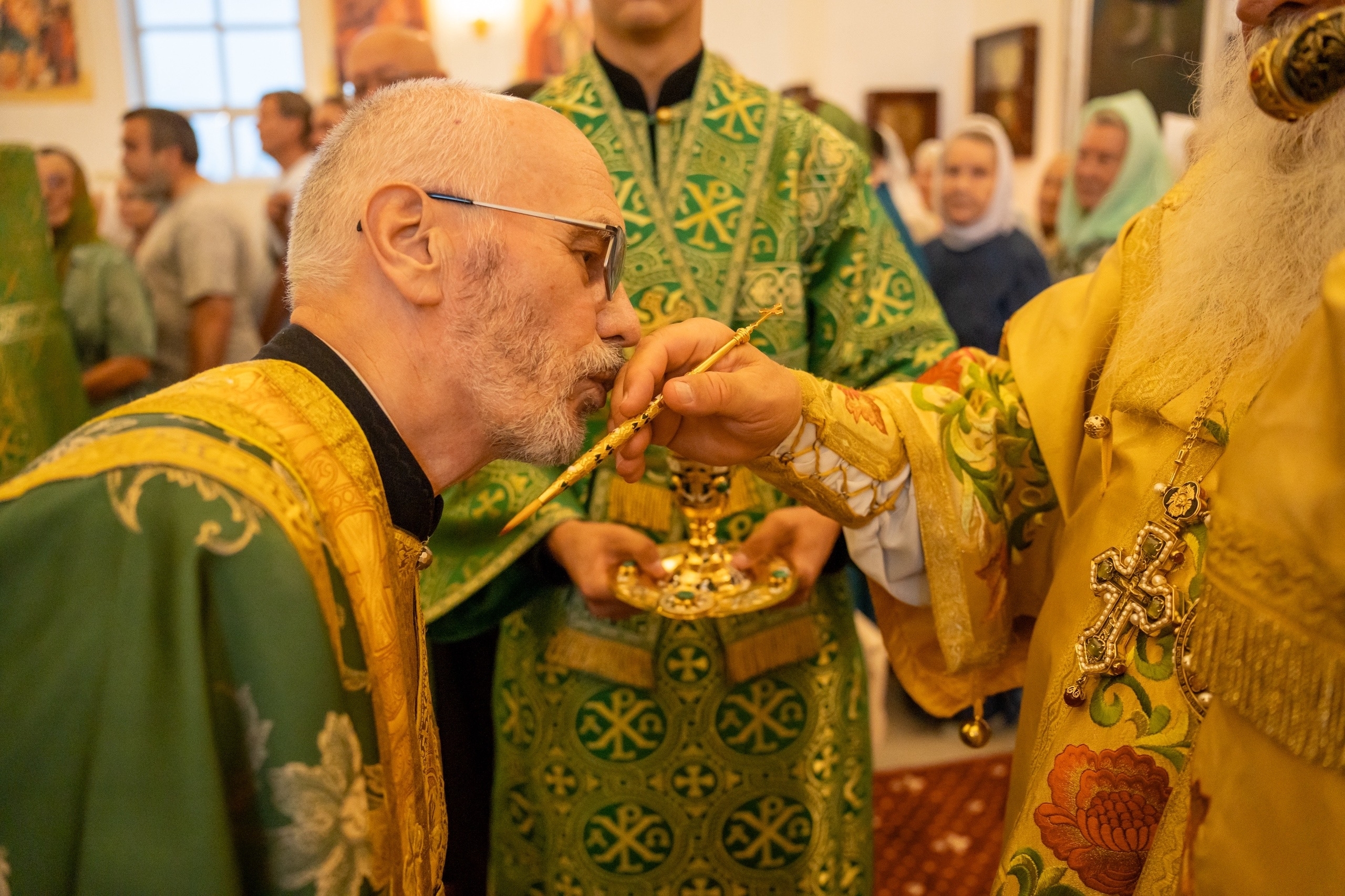 Всенощное бдение престольного праздника в Серафимовском кафедральном соборе