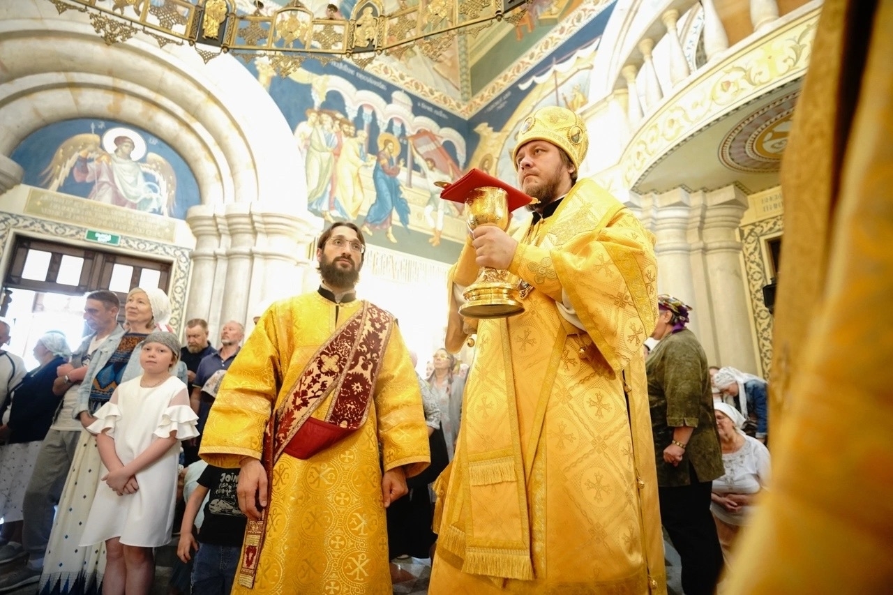 Литургия в храме свт. Иоанна Златоуста г. Карабаш
