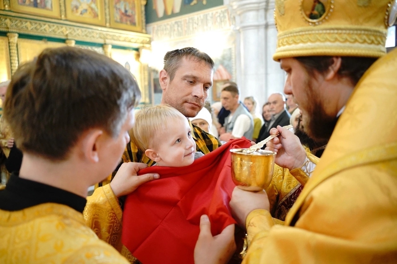 Литургия в храме свт. Иоанна Златоуста г. Карабаш