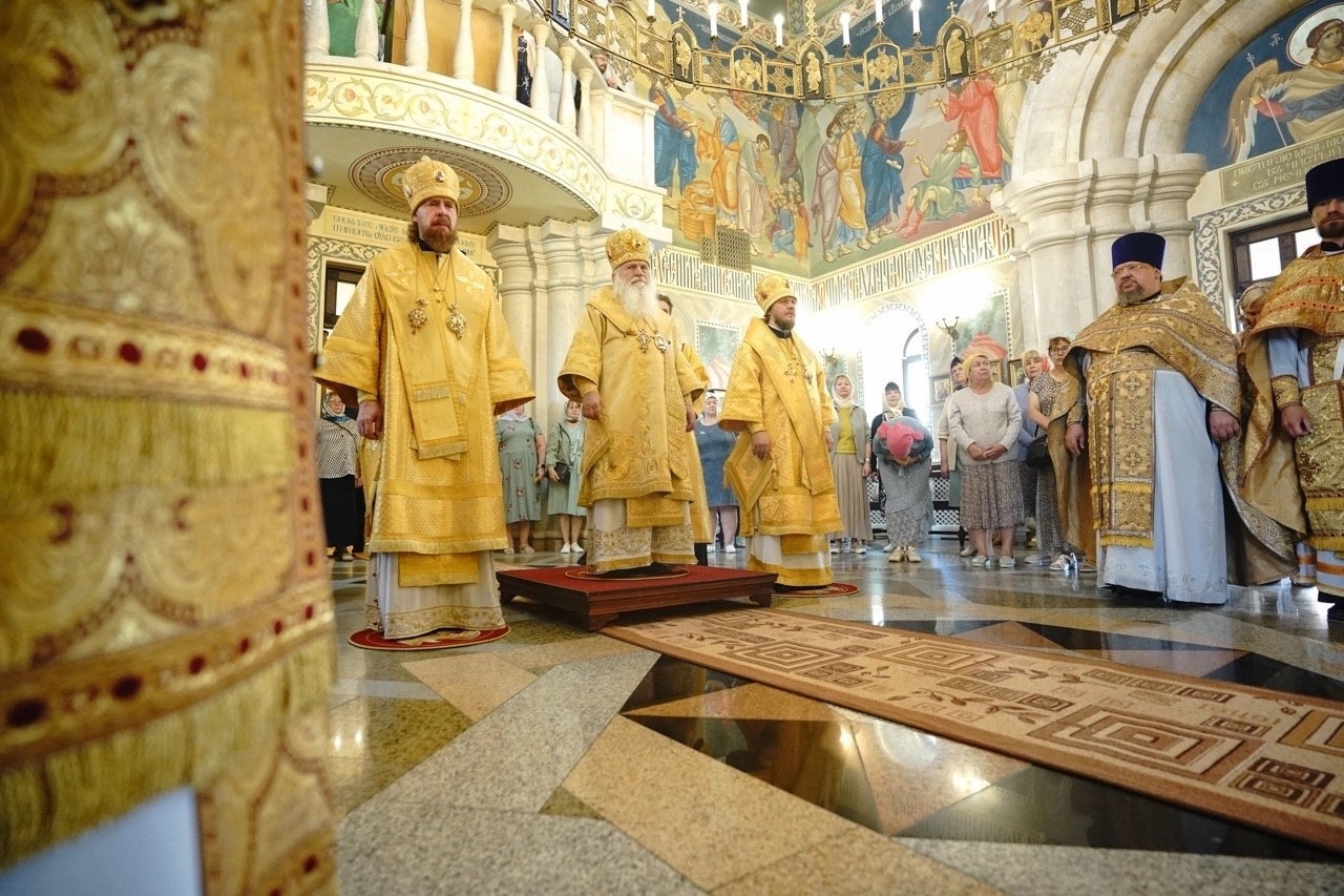 Литургия в храме свт. Иоанна Златоуста г. Карабаш