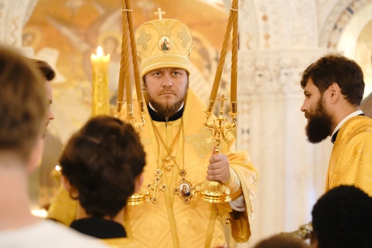 Литургия в кафедральном соборе Рождества Христова