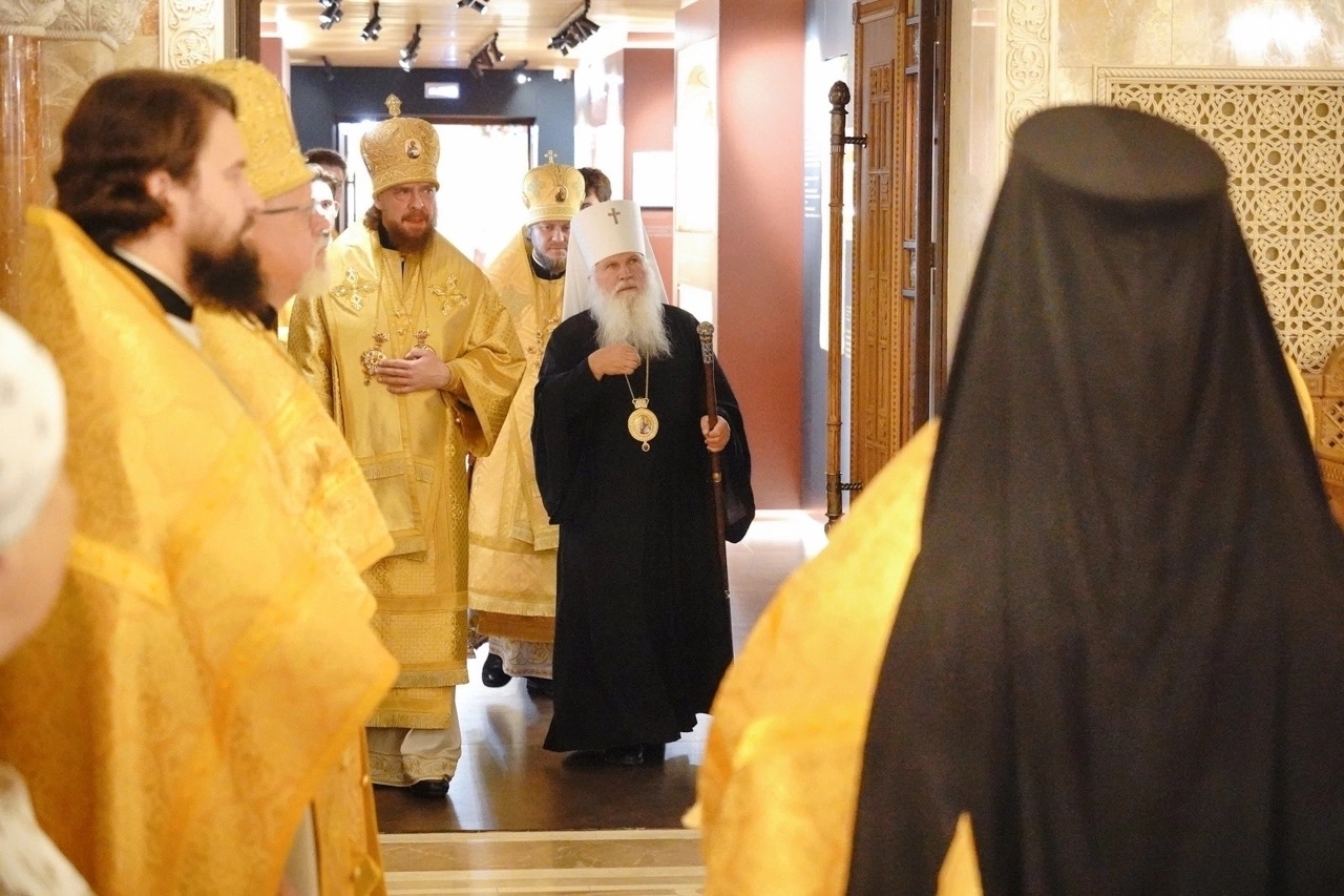 Литургия в кафедральном соборе Рождества Христова