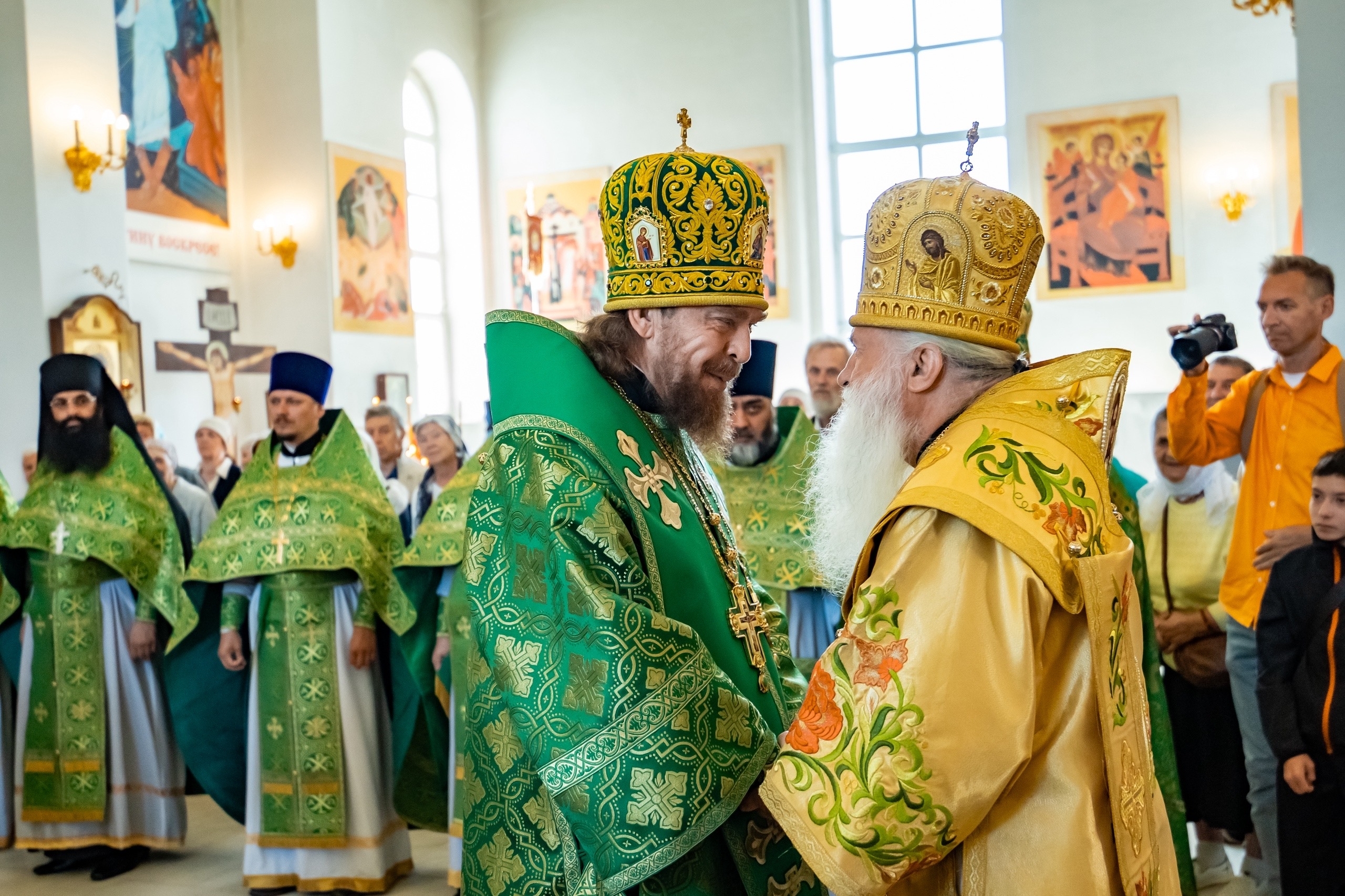Престольный праздник в Серафимовском кафедральном соборе