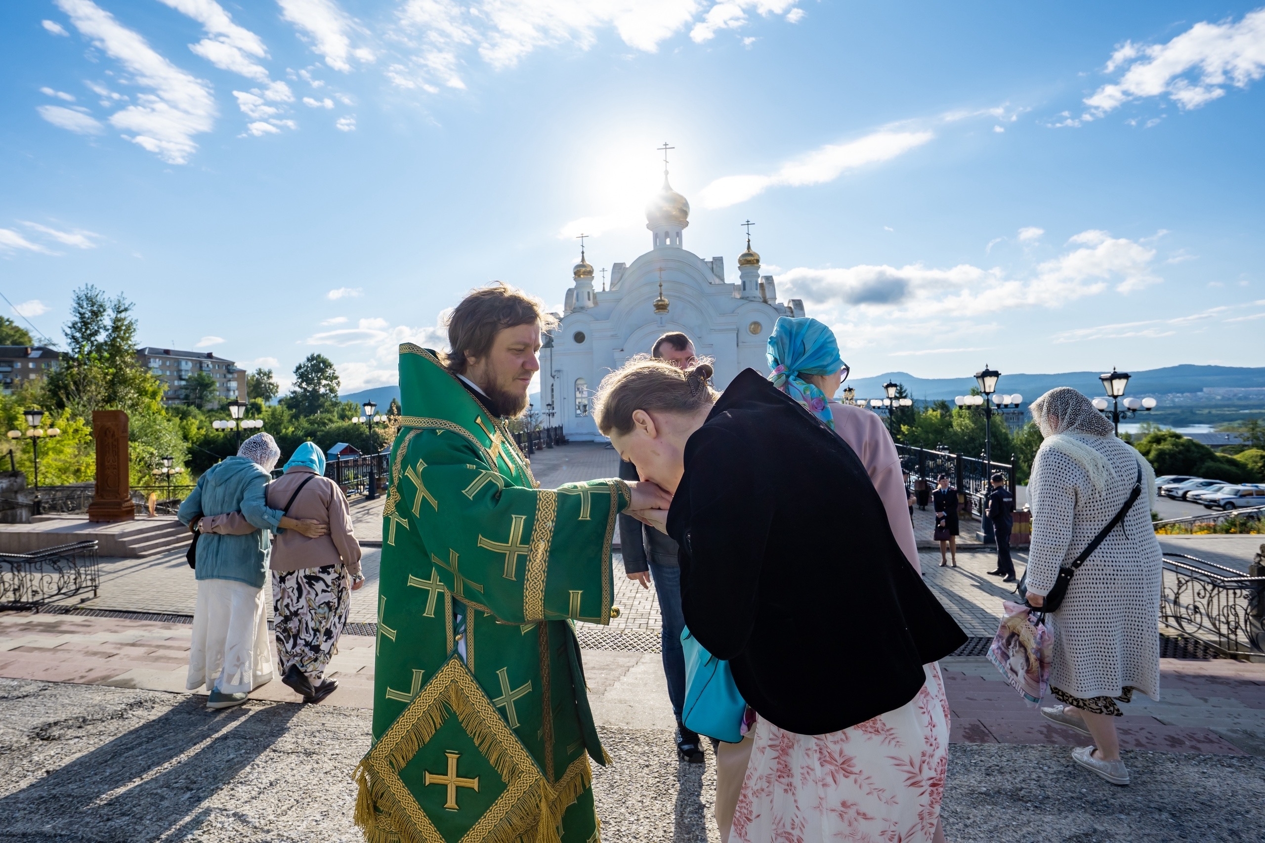Престольный праздник в Серафимовском кафедральном соборе