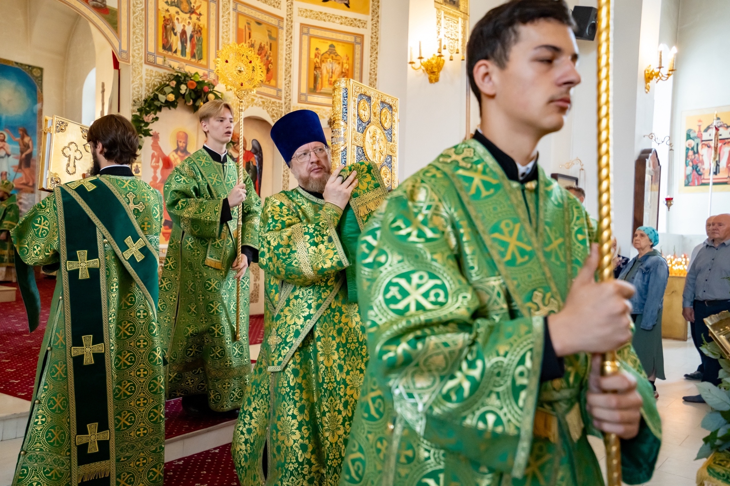 Престольный праздник в Серафимовском кафедральном соборе
