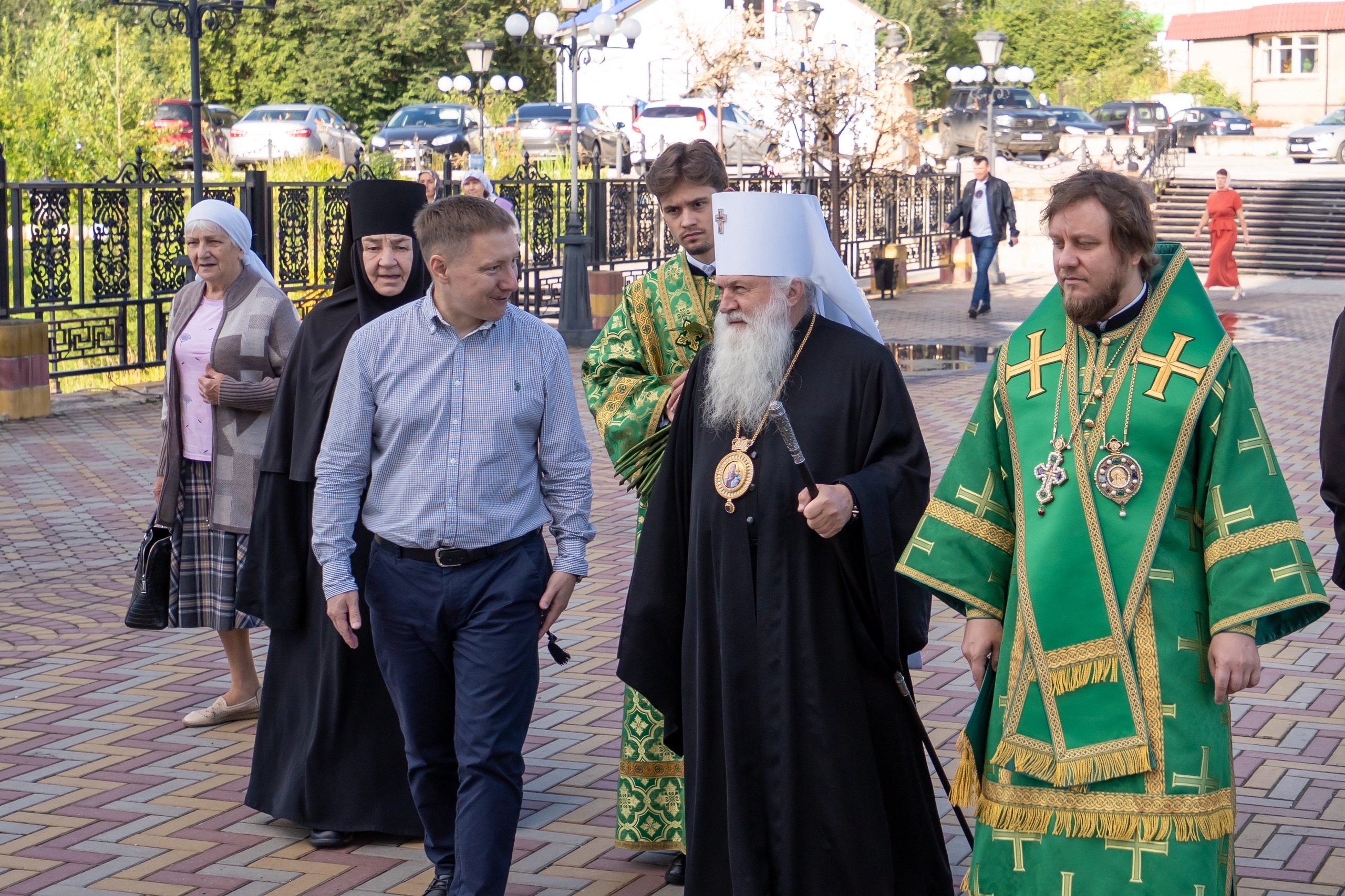 Престольный праздник в Серафимовском кафедральном соборе