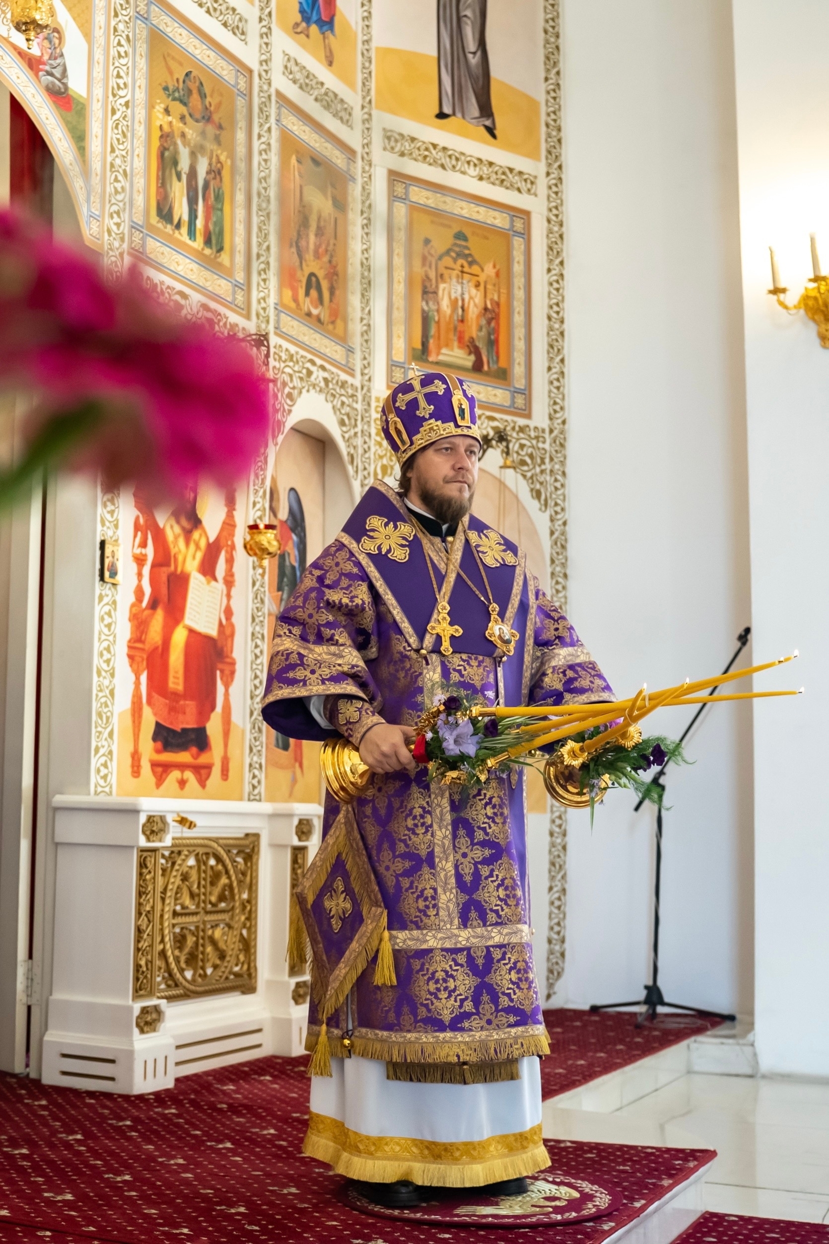 Вечернее богослужение в канун Изнесения Честных Древ Животворящего Креста Господня