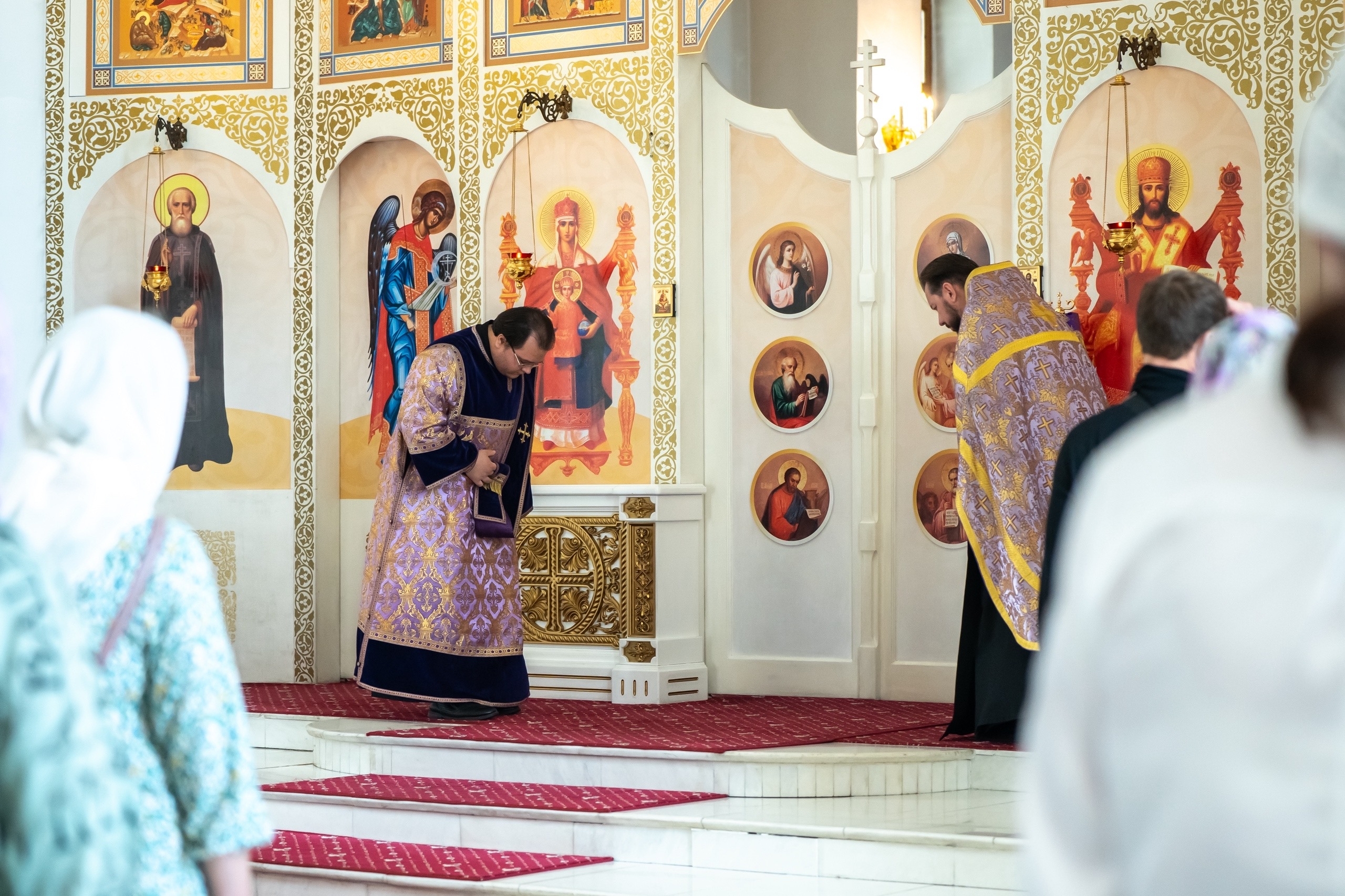 Вечернее богослужение в канун Изнесения Честных Древ Животворящего Креста Господня