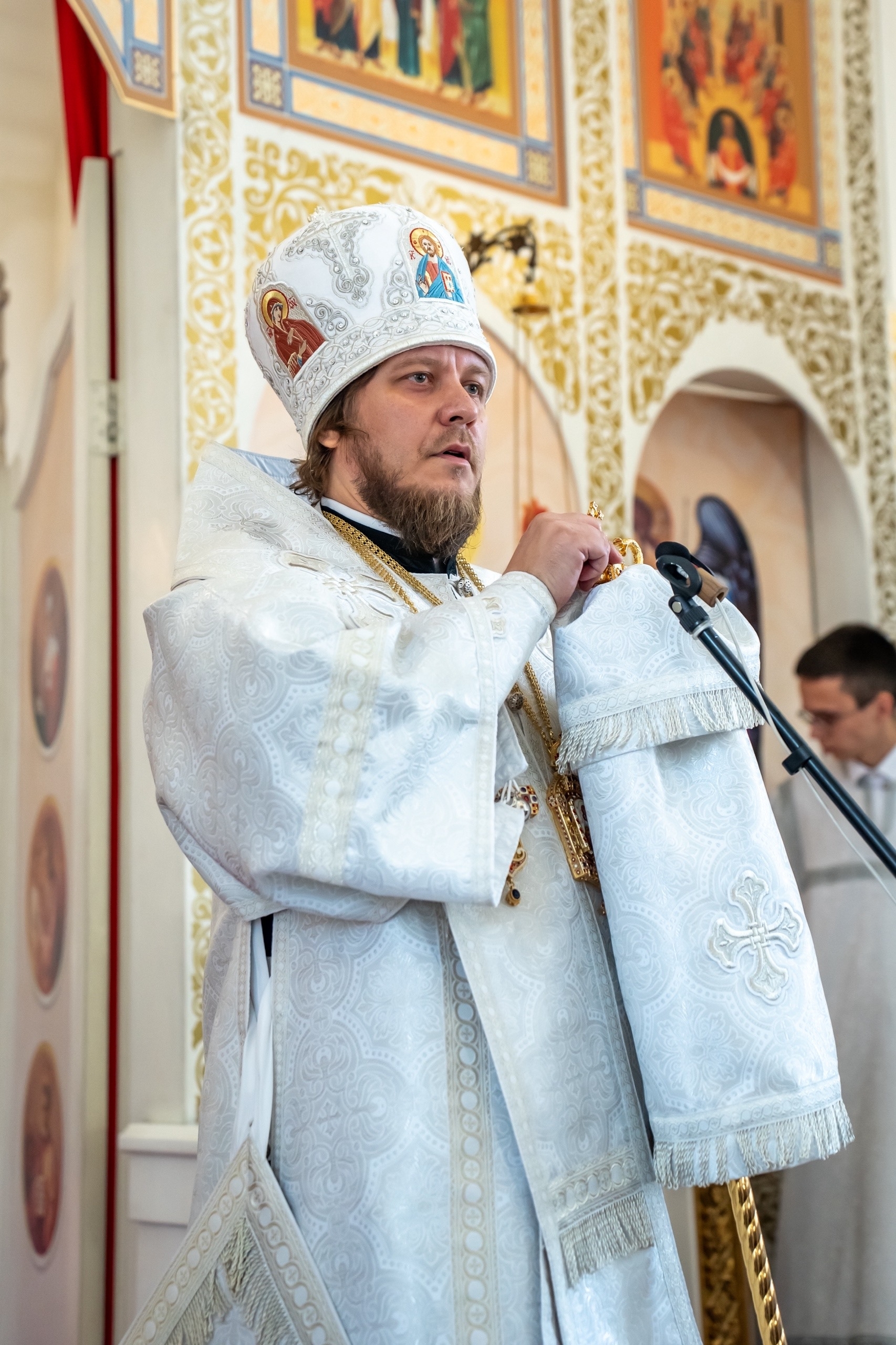 Литургия на Преображение Господне в Серафимовском кафедральном соборе