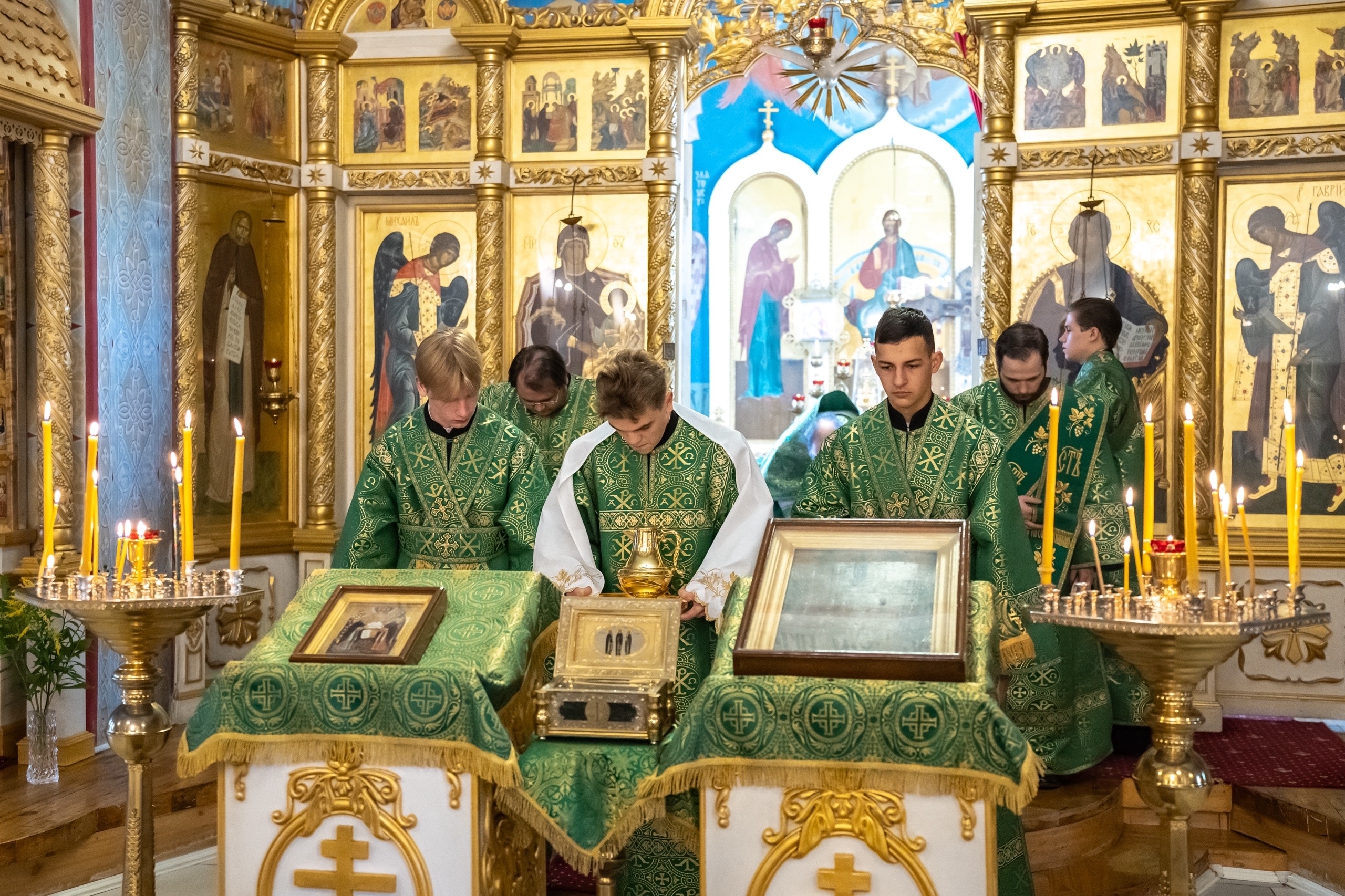 Литургия в пятницу 12-й седмицы по Пятидесятнице, прпп. Зосимы, Савватия и Германа Соловецких
