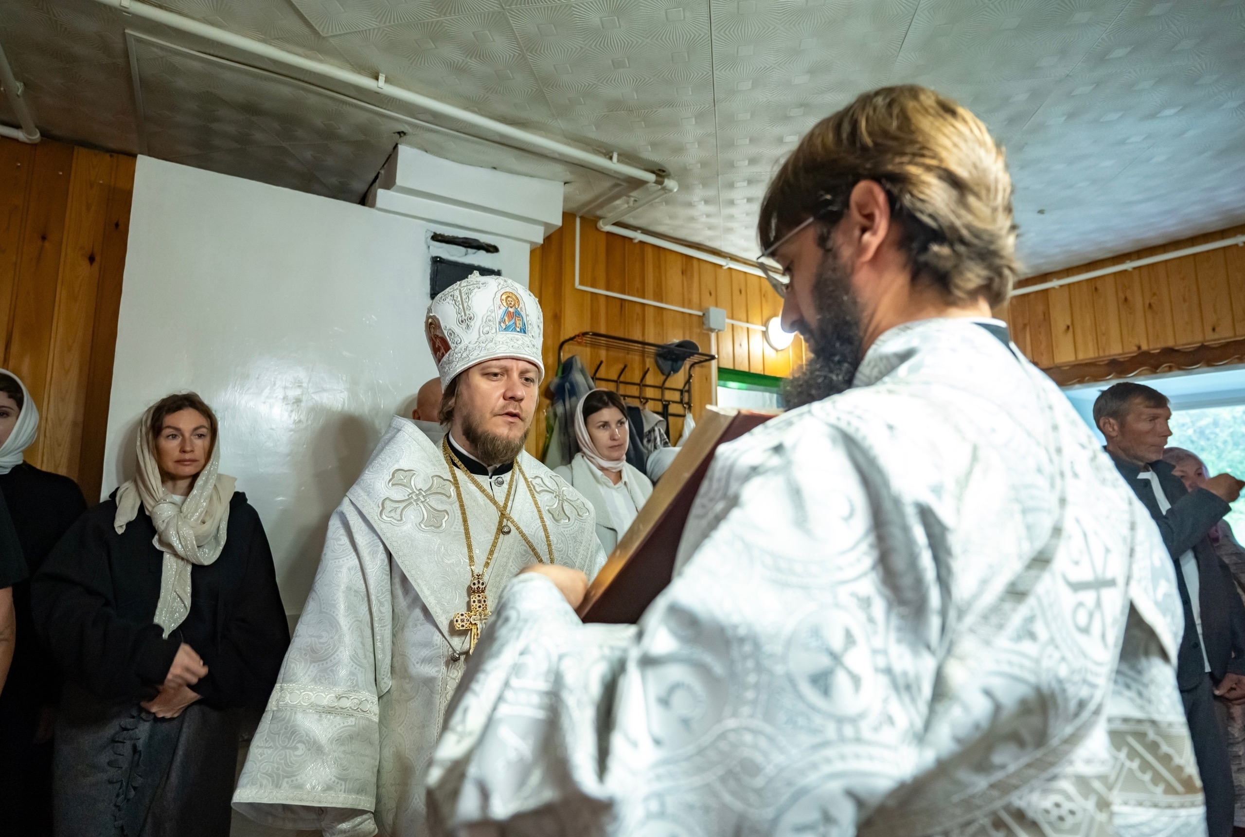 Литургия в Неделю 12-ю по Пятидесятнице, сщмчч. архидиакона Лаврентия в Сергиевском храме Воскресенского мужского монастыря п. Иструть