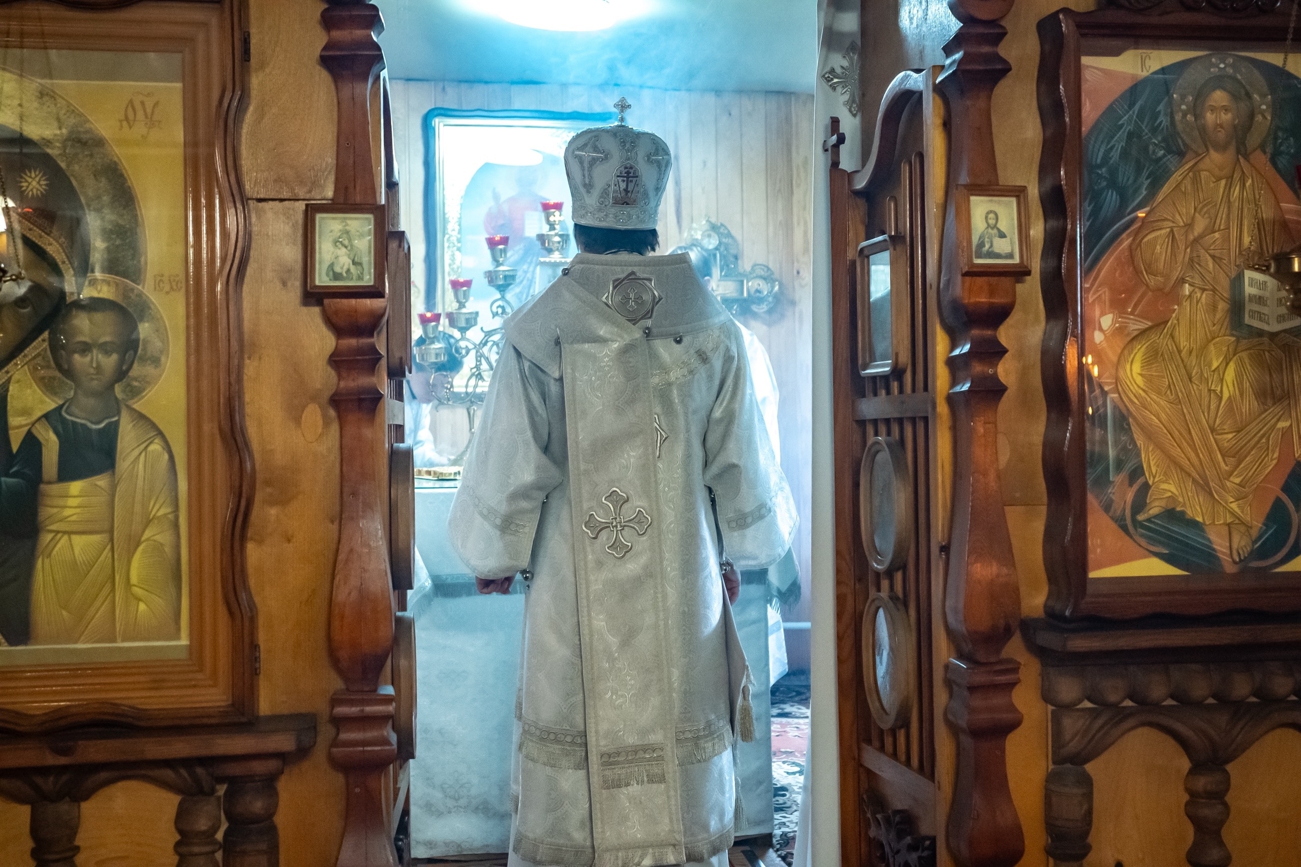 Литургия в Неделю 12-ю по Пятидесятнице, сщмчч. архидиакона Лаврентия в Сергиевском храме Воскресенского мужского монастыря п. Иструть