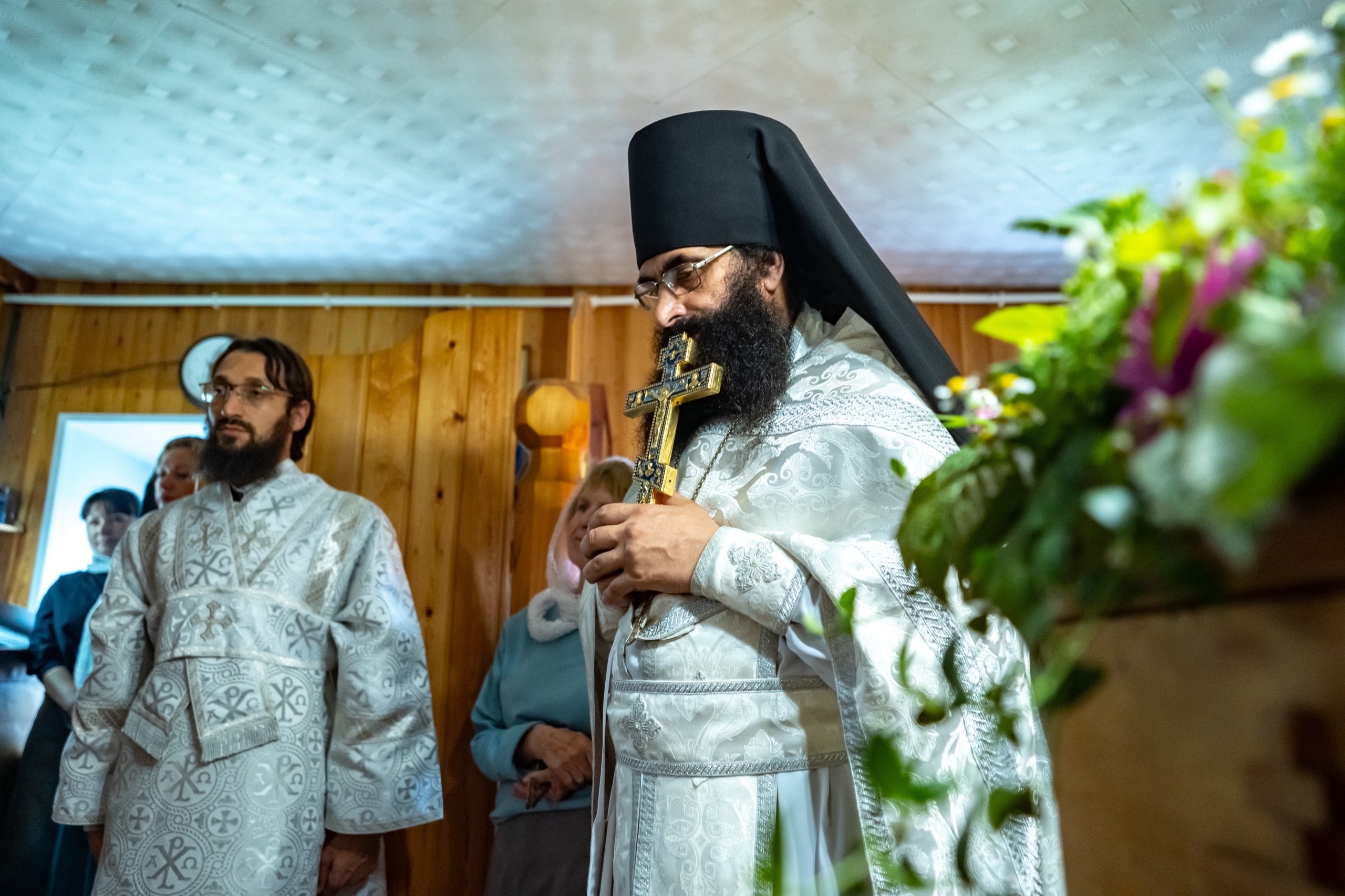 Литургия в Неделю 12-ю по Пятидесятнице, сщмчч. архидиакона Лаврентия в Сергиевском храме Воскресенского мужского монастыря п. Иструть