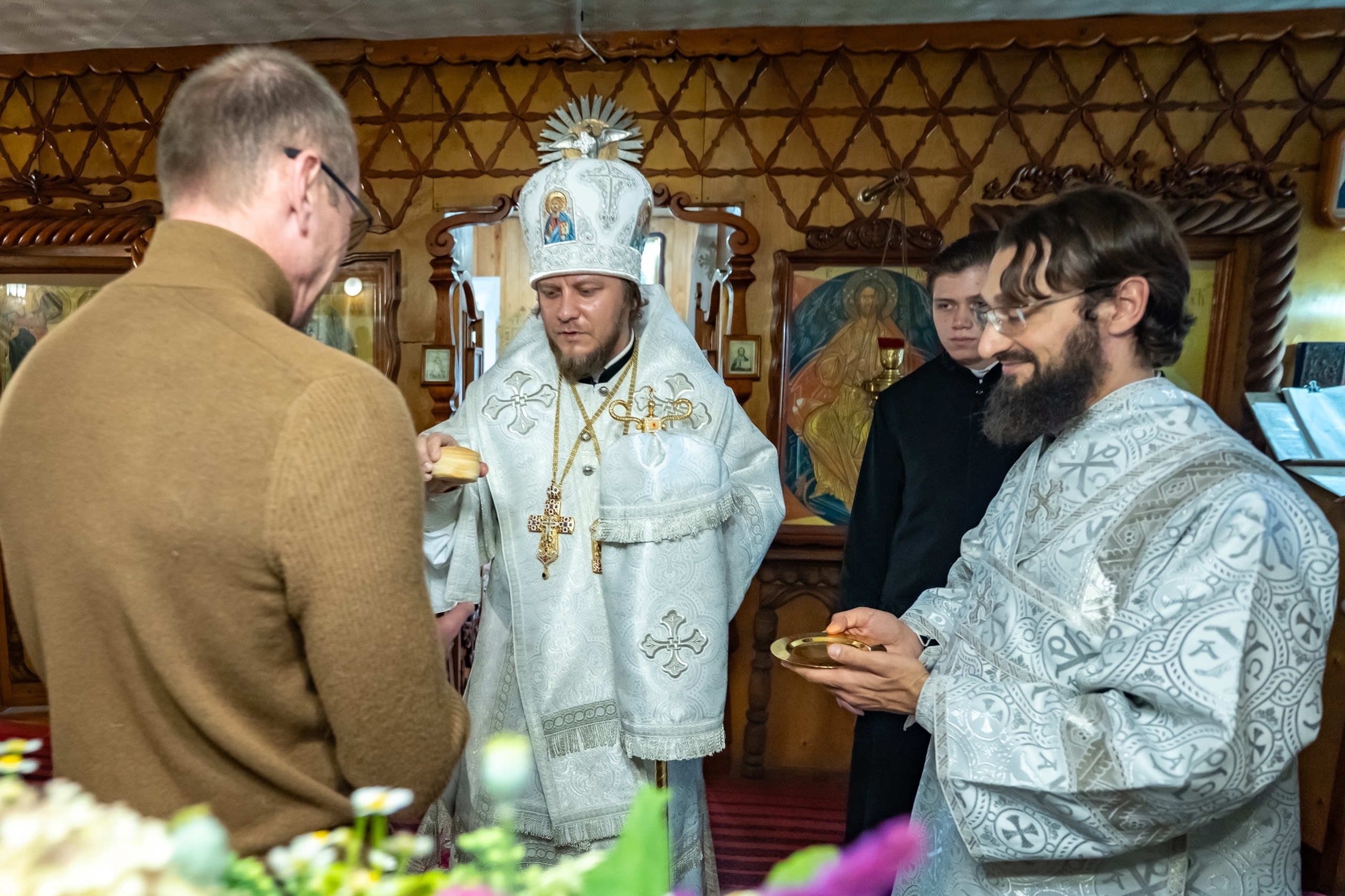 Литургия в Неделю 12-ю по Пятидесятнице, сщмчч. архидиакона Лаврентия в Сергиевском храме Воскресенского мужского монастыря п. Иструть