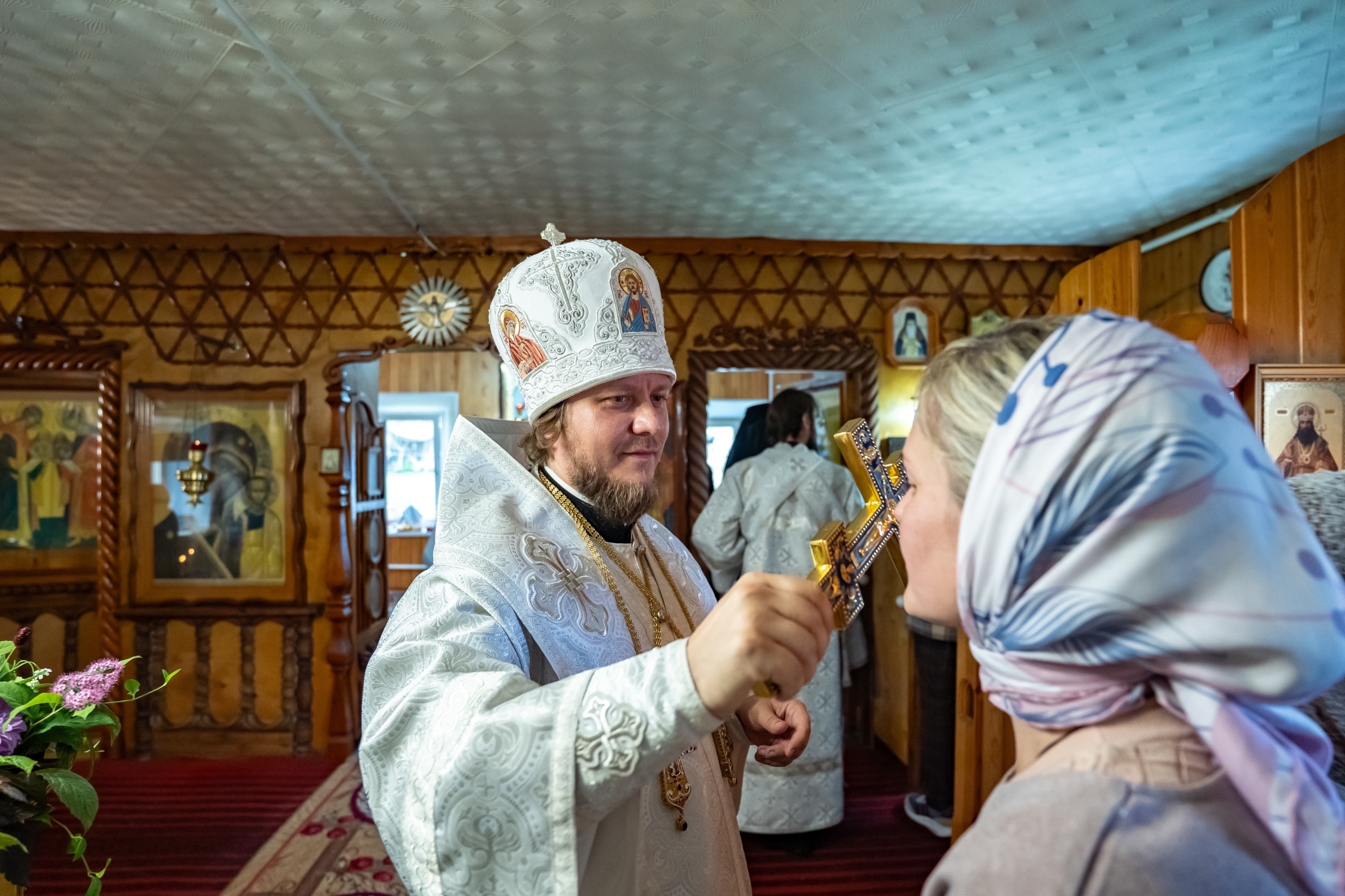 Литургия в Неделю 12-ю по Пятидесятнице, сщмчч. архидиакона Лаврентия в Сергиевском храме Воскресенского мужского монастыря п. Иструть