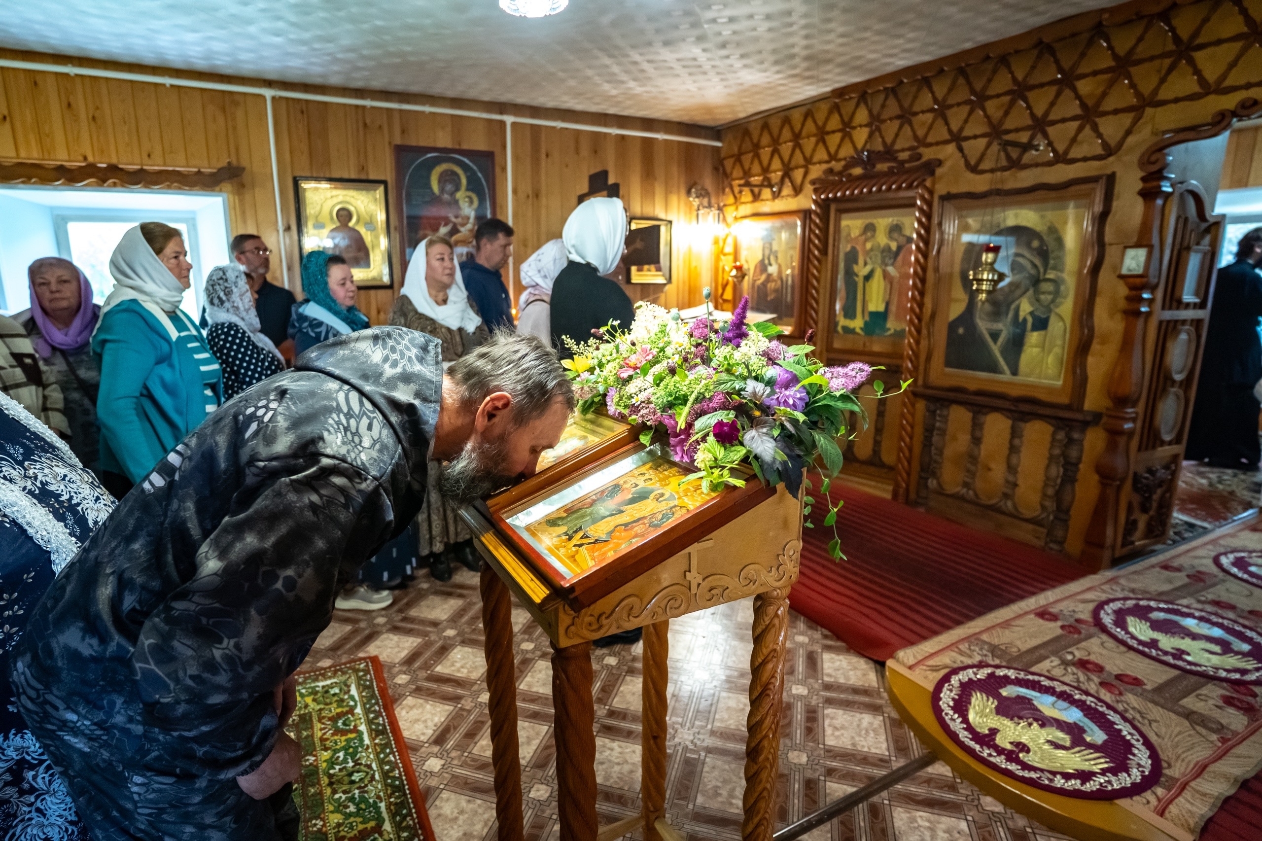 Литургия в Неделю 12-ю по Пятидесятнице, сщмчч. архидиакона Лаврентия в Сергиевском храме Воскресенского мужского монастыря п. Иструть
