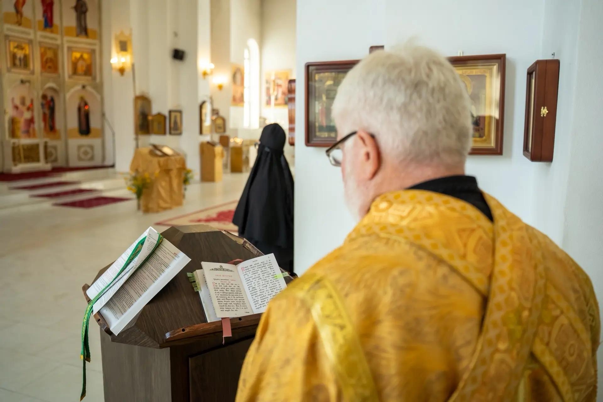 Литургия в среду 13-й седмицы по Пятидесятнице, свт. Тихона, епископа Воронежского, Задонского чудотворца, отдание Преображения Господня