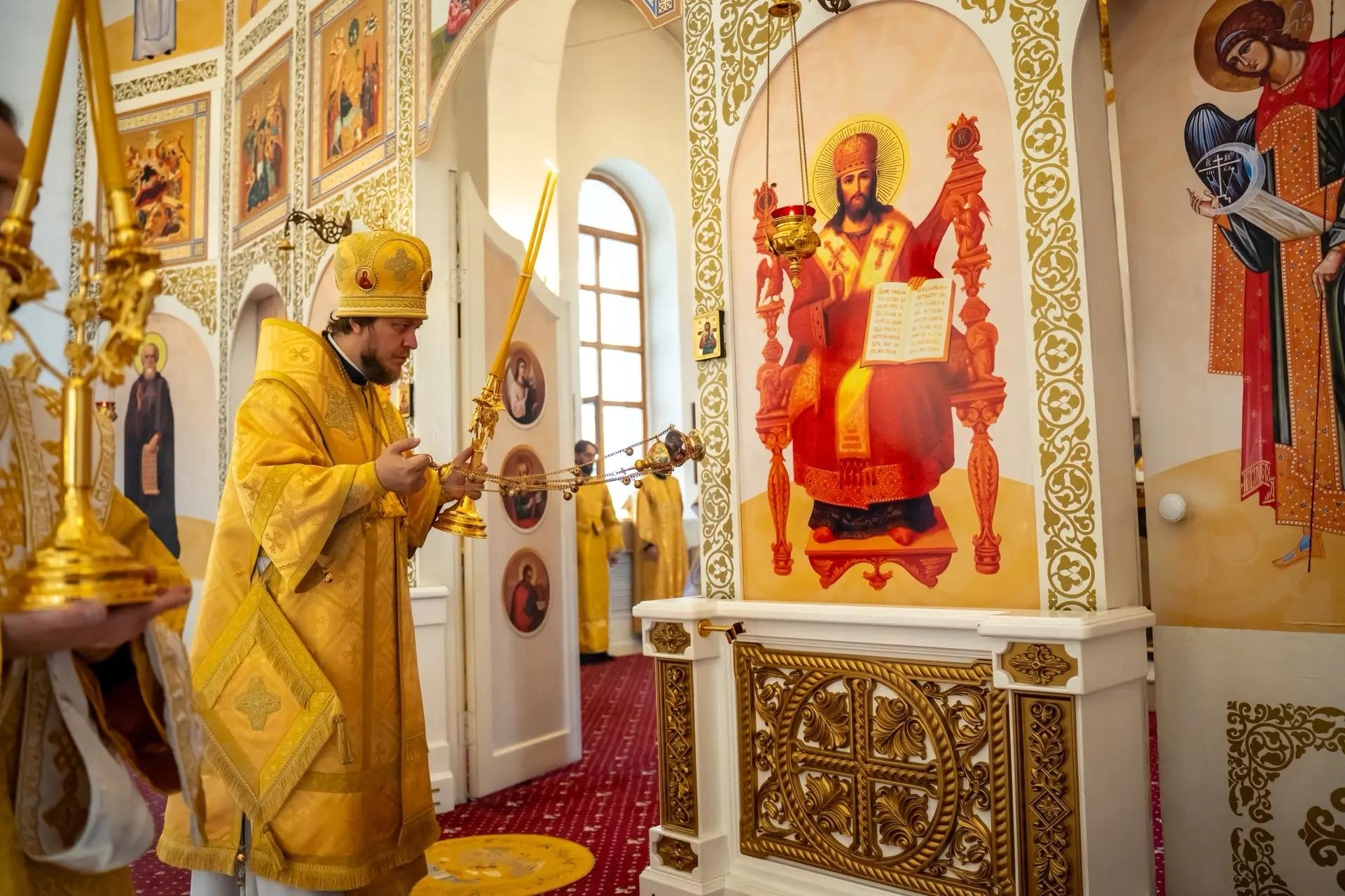 Литургия в среду 13-й седмицы по Пятидесятнице, свт. Тихона, епископа Воронежского, Задонского чудотворца, отдание Преображения Господня