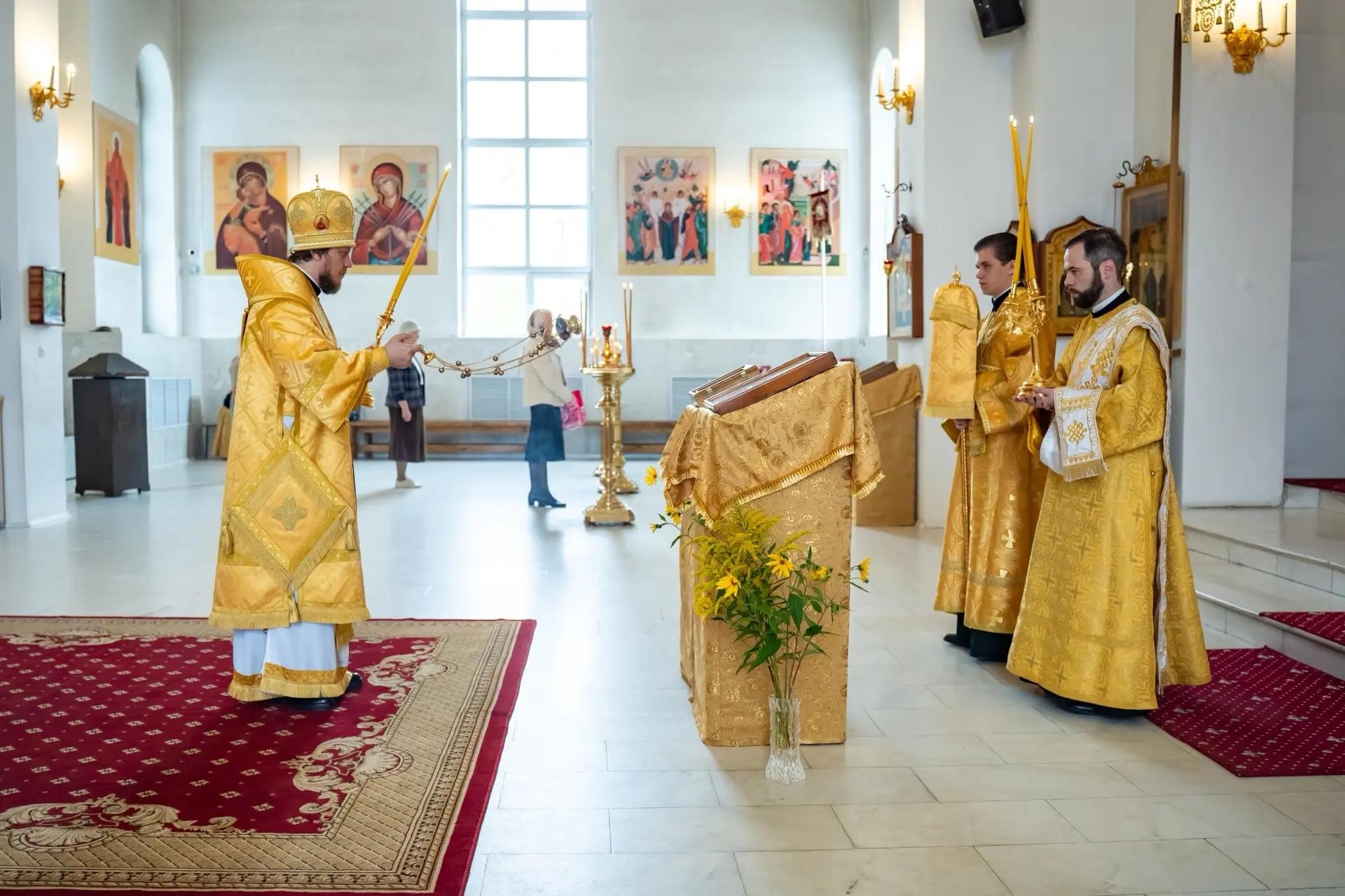 Литургия в среду 13-й седмицы по Пятидесятнице, свт. Тихона, епископа Воронежского, Задонского чудотворца, отдание Преображения Господня