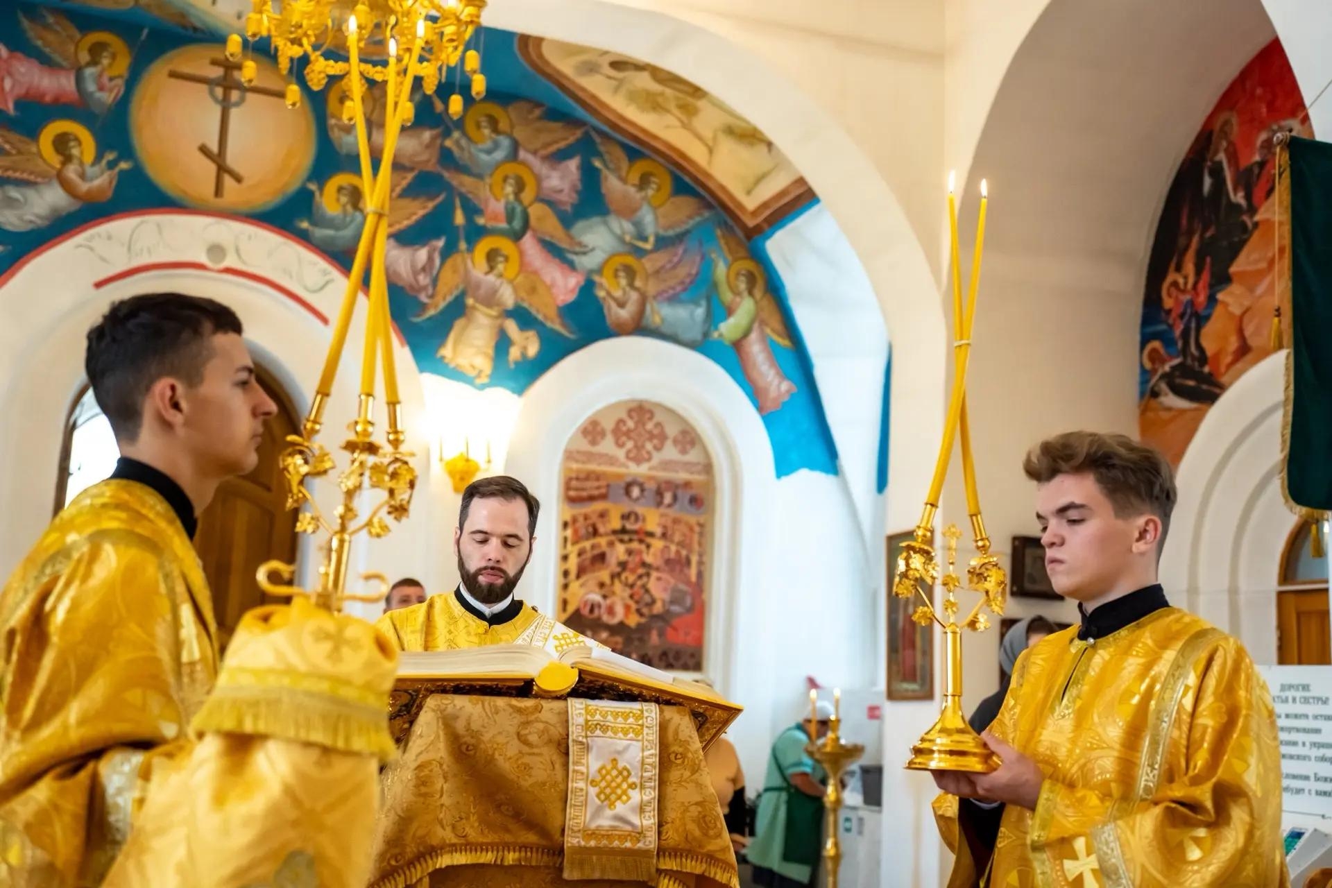 Литургия в среду 13-й седмицы по Пятидесятнице, свт. Тихона, епископа Воронежского, Задонского чудотворца, отдание Преображения Господня