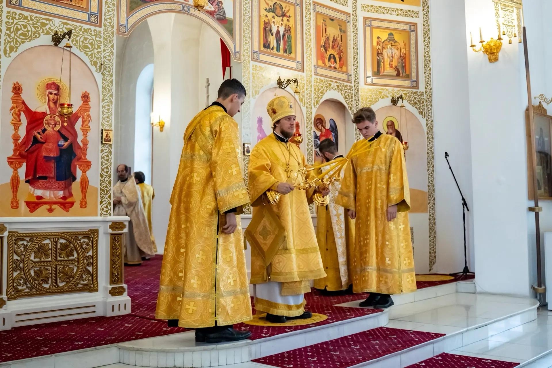 Литургия в среду 13-й седмицы по Пятидесятнице, свт. Тихона, епископа Воронежского, Задонского чудотворца, отдание Преображения Господня