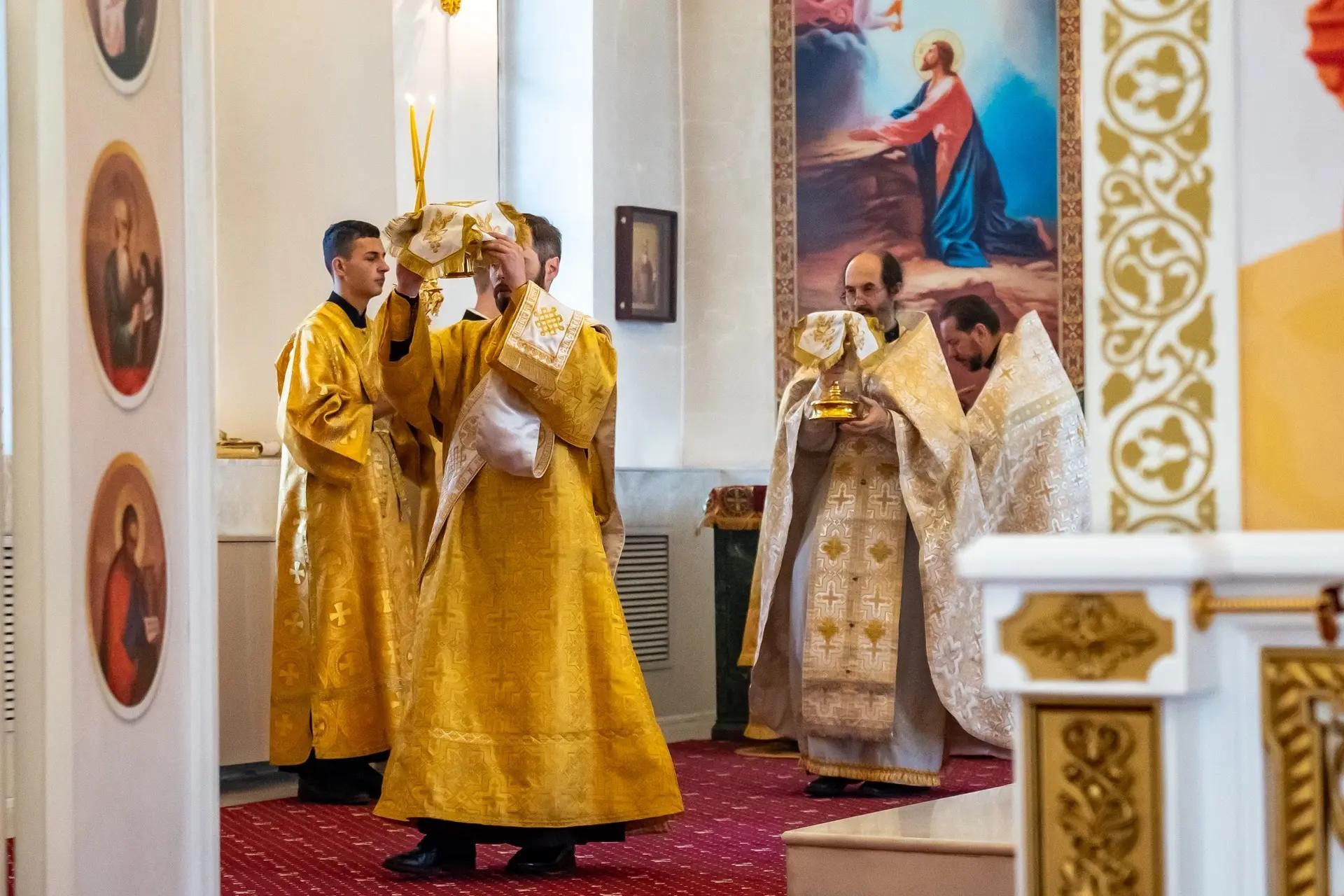 Литургия в среду 13-й седмицы по Пятидесятнице, свт. Тихона, епископа Воронежского, Задонского чудотворца, отдание Преображения Господня
