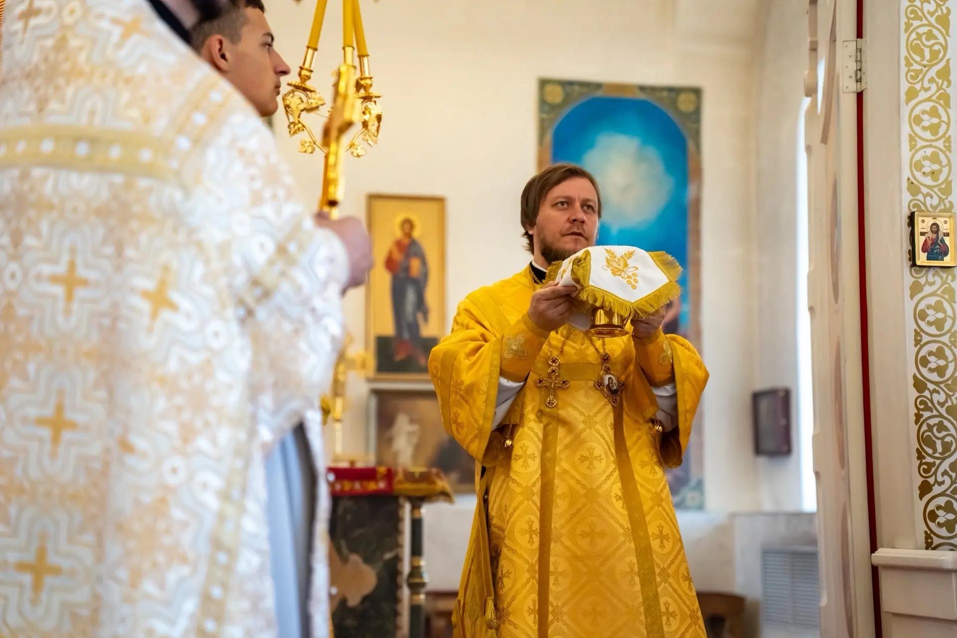 Литургия в среду 13-й седмицы по Пятидесятнице, свт. Тихона, епископа Воронежского, Задонского чудотворца, отдание Преображения Господня