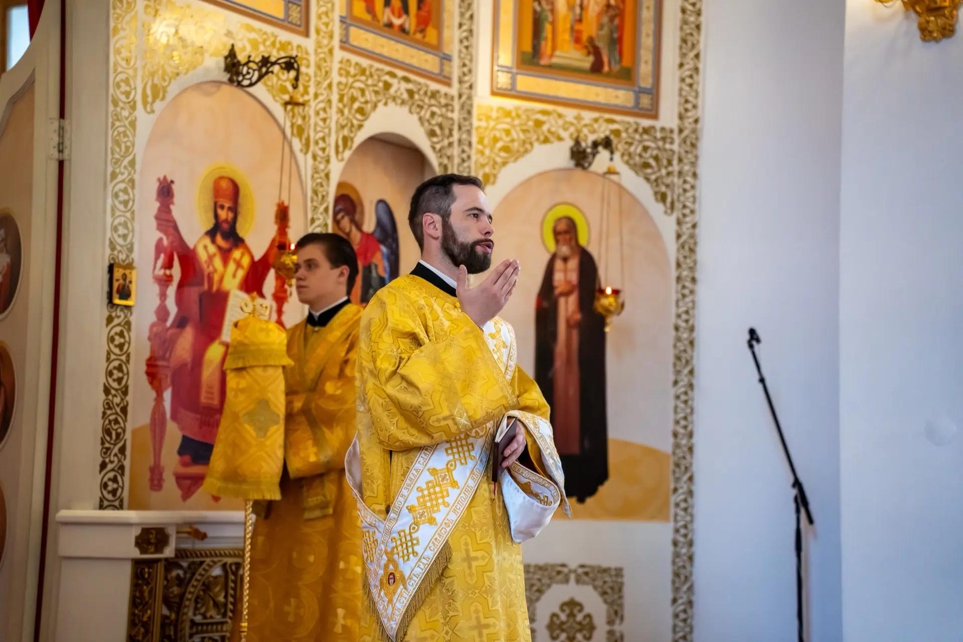 Литургия в среду 13-й седмицы по Пятидесятнице, свт. Тихона, епископа Воронежского, Задонского чудотворца, отдание Преображения Господня