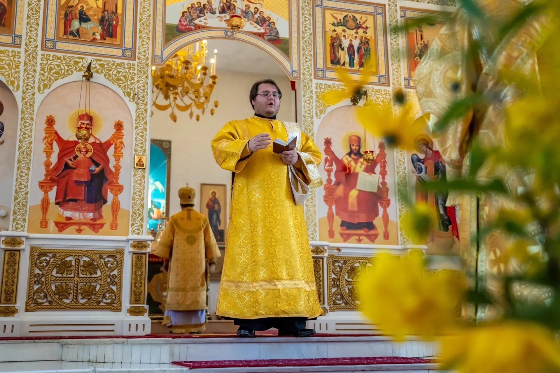 Литургия в среду 13-й седмицы по Пятидесятнице, свт. Тихона, епископа Воронежского, Задонского чудотворца, отдание Преображения Господня