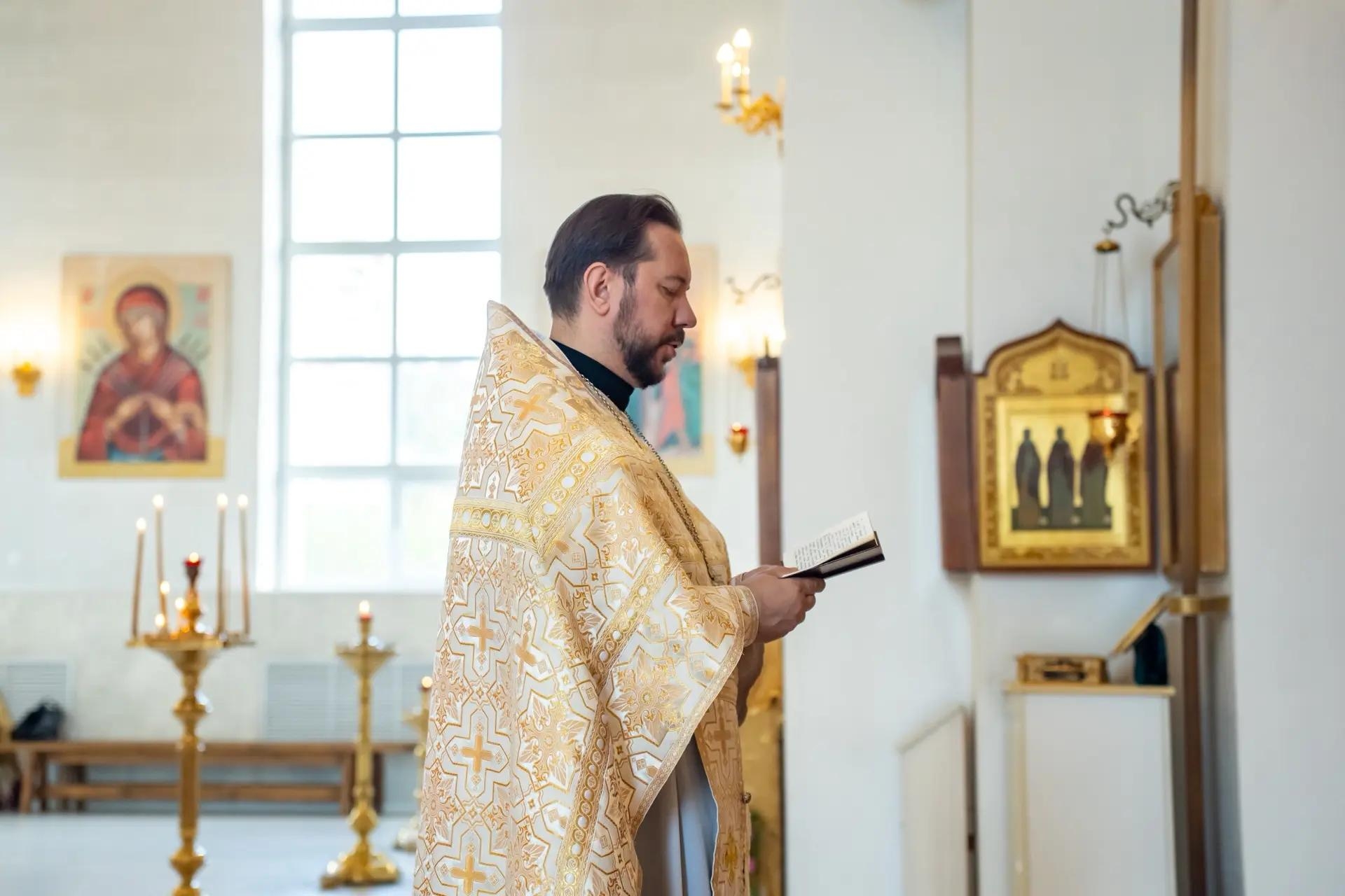 Литургия в среду 13-й седмицы по Пятидесятнице, свт. Тихона, епископа Воронежского, Задонского чудотворца, отдание Преображения Господня