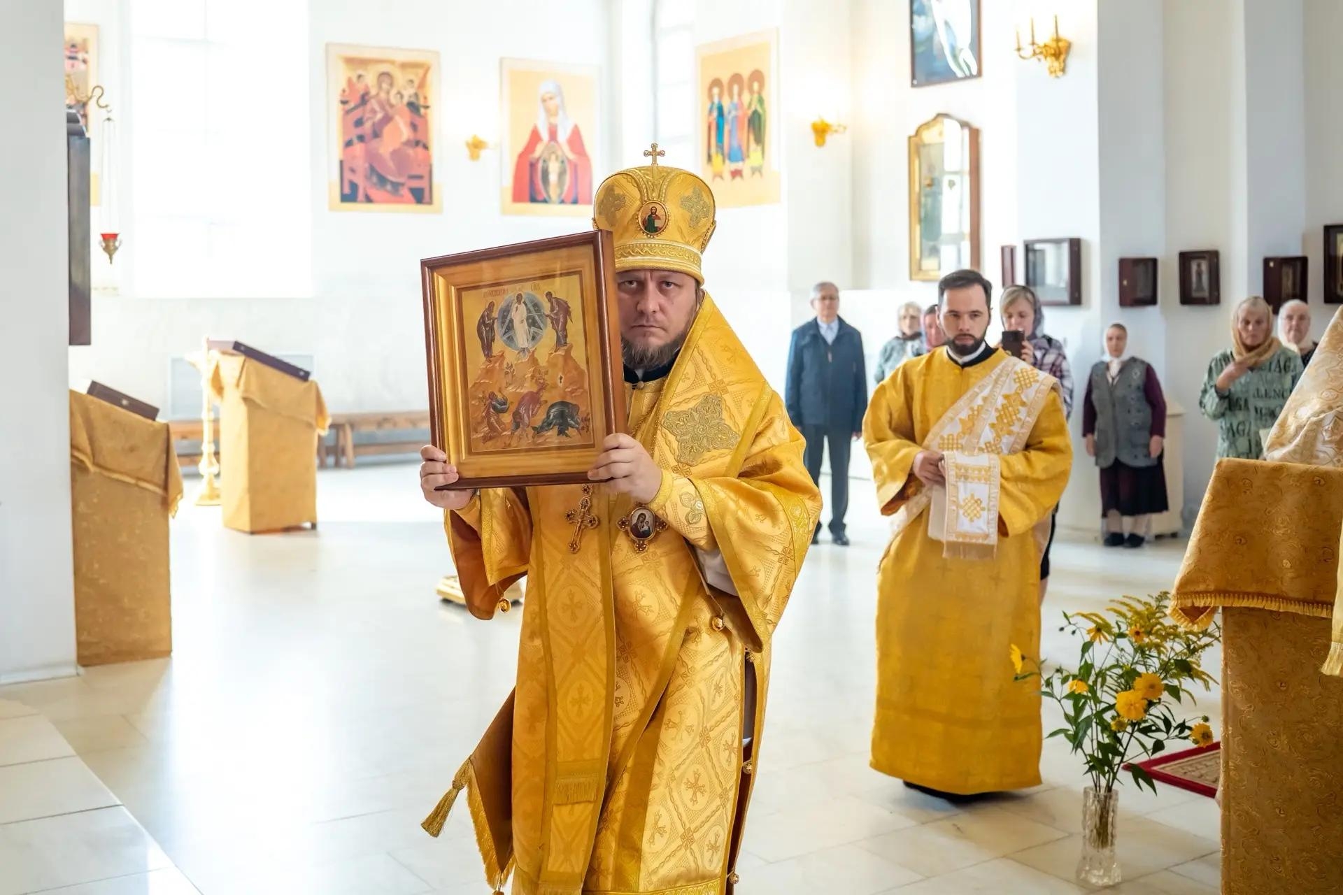 Литургия в среду 13-й седмицы по Пятидесятнице, свт. Тихона, епископа Воронежского, Задонского чудотворца, отдание Преображения Господня