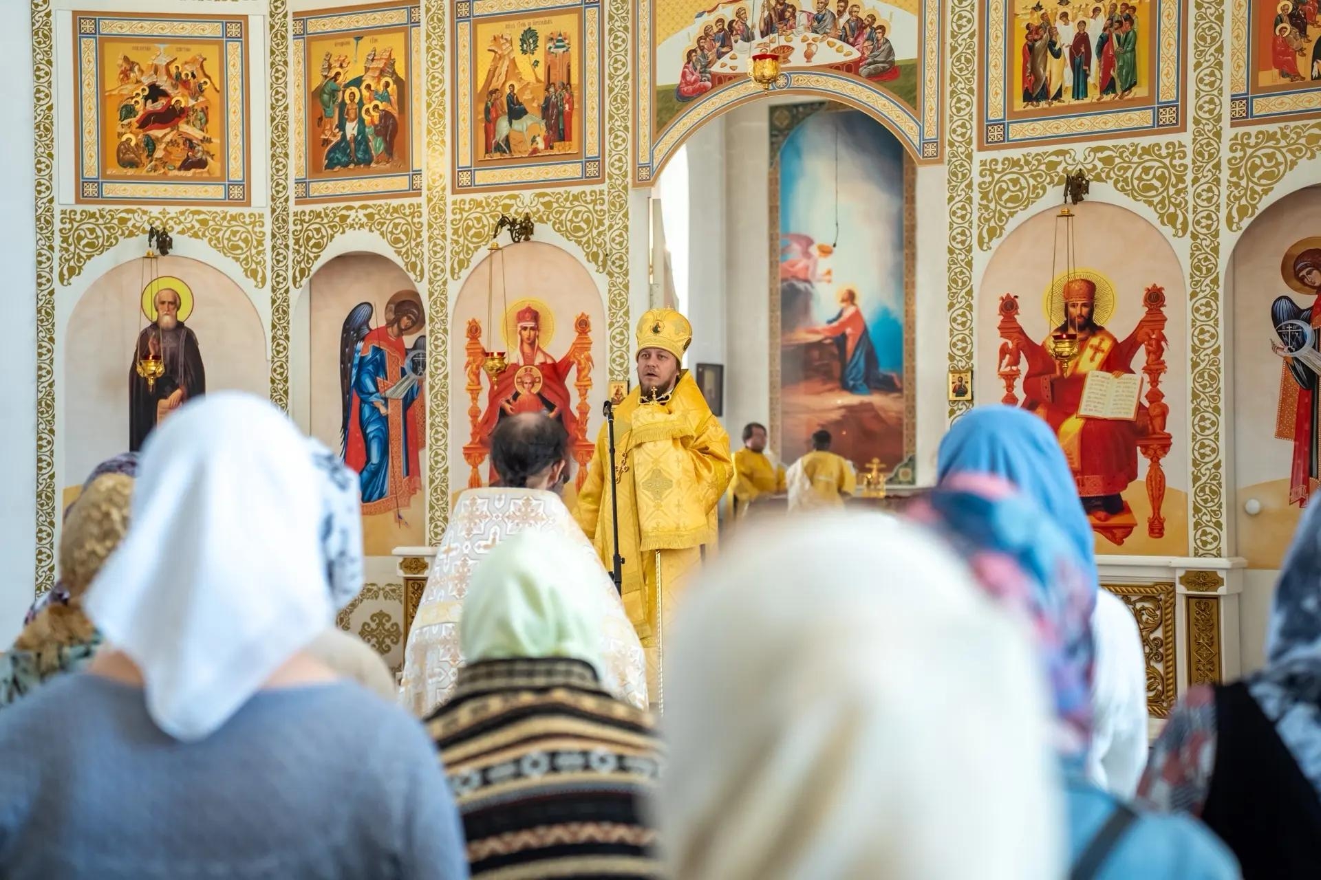 Литургия в среду 13-й седмицы по Пятидесятнице, свт. Тихона, епископа Воронежского, Задонского чудотворца, отдание Преображения Господня
