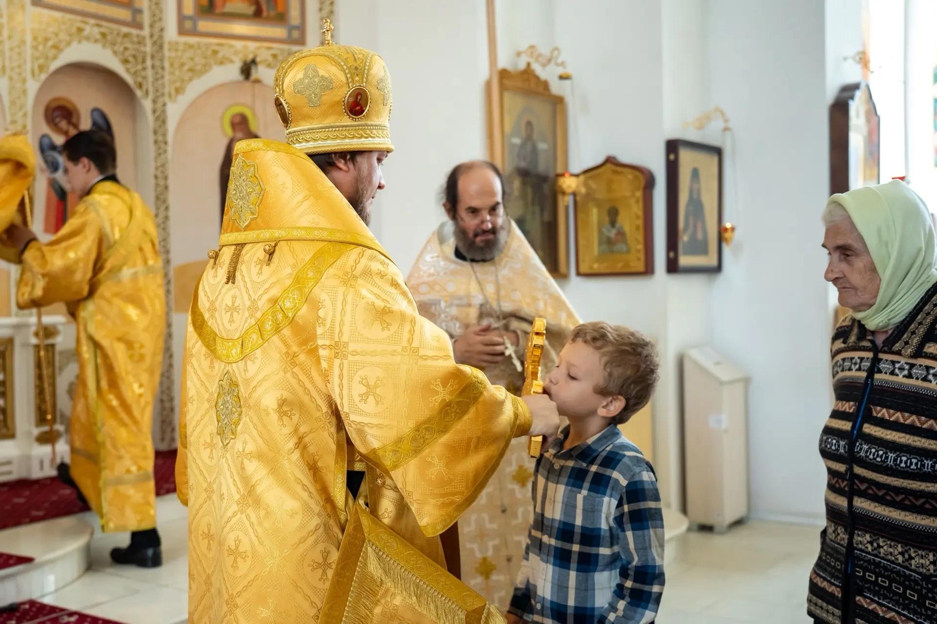 Литургия в среду 13-й седмицы по Пятидесятнице, свт. Тихона, епископа Воронежского, Задонского чудотворца, отдание Преображения Господня