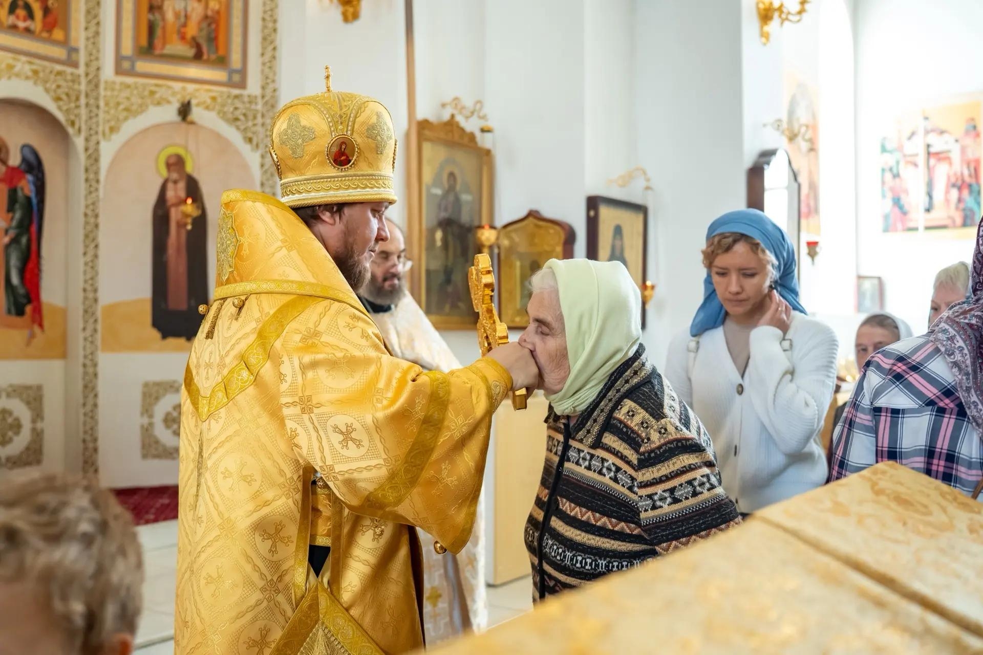 Литургия в среду 13-й седмицы по Пятидесятнице, свт. Тихона, епископа Воронежского, Задонского чудотворца, отдание Преображения Господня