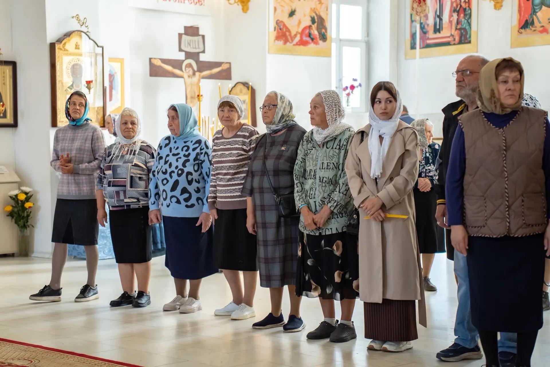 Всенощное бдение в канун Успения Пресвятой Владычицы нашей Богородицы и Приснодевы Марии с чином Погребения Плащаницы