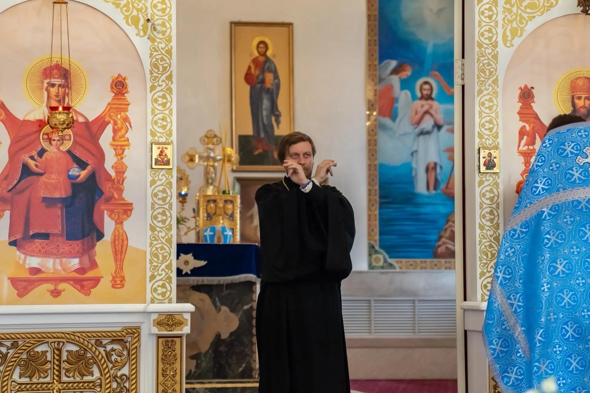 Всенощное бдение в канун Успения Пресвятой Владычицы нашей Богородицы и Приснодевы Марии с чином Погребения Плащаницы