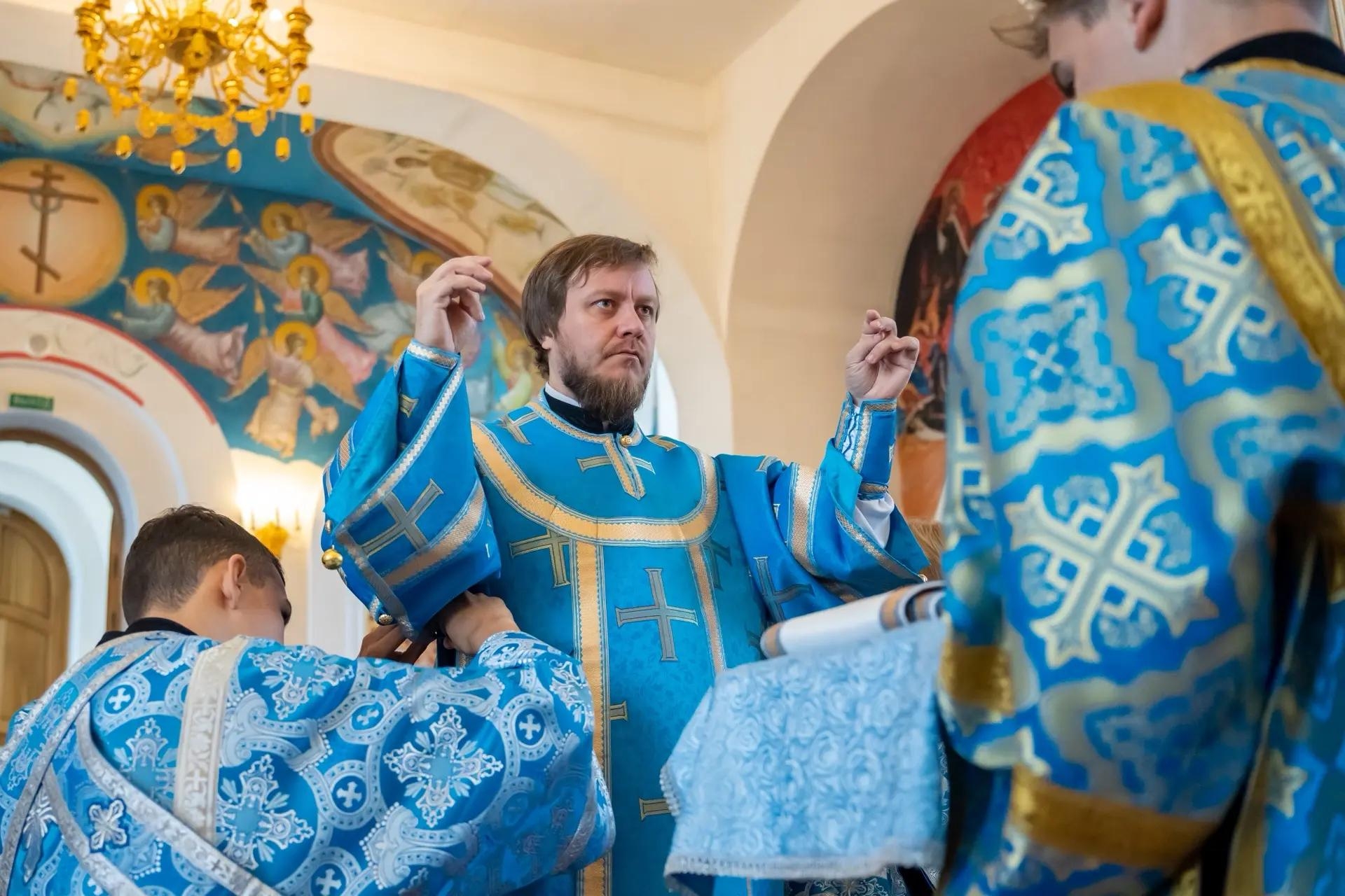 Литургия  пятницу 13-й седмицы по Пятидесятнице, Успение Пресвятой Владычицы нашей Богородицы и Приснодевы Марии