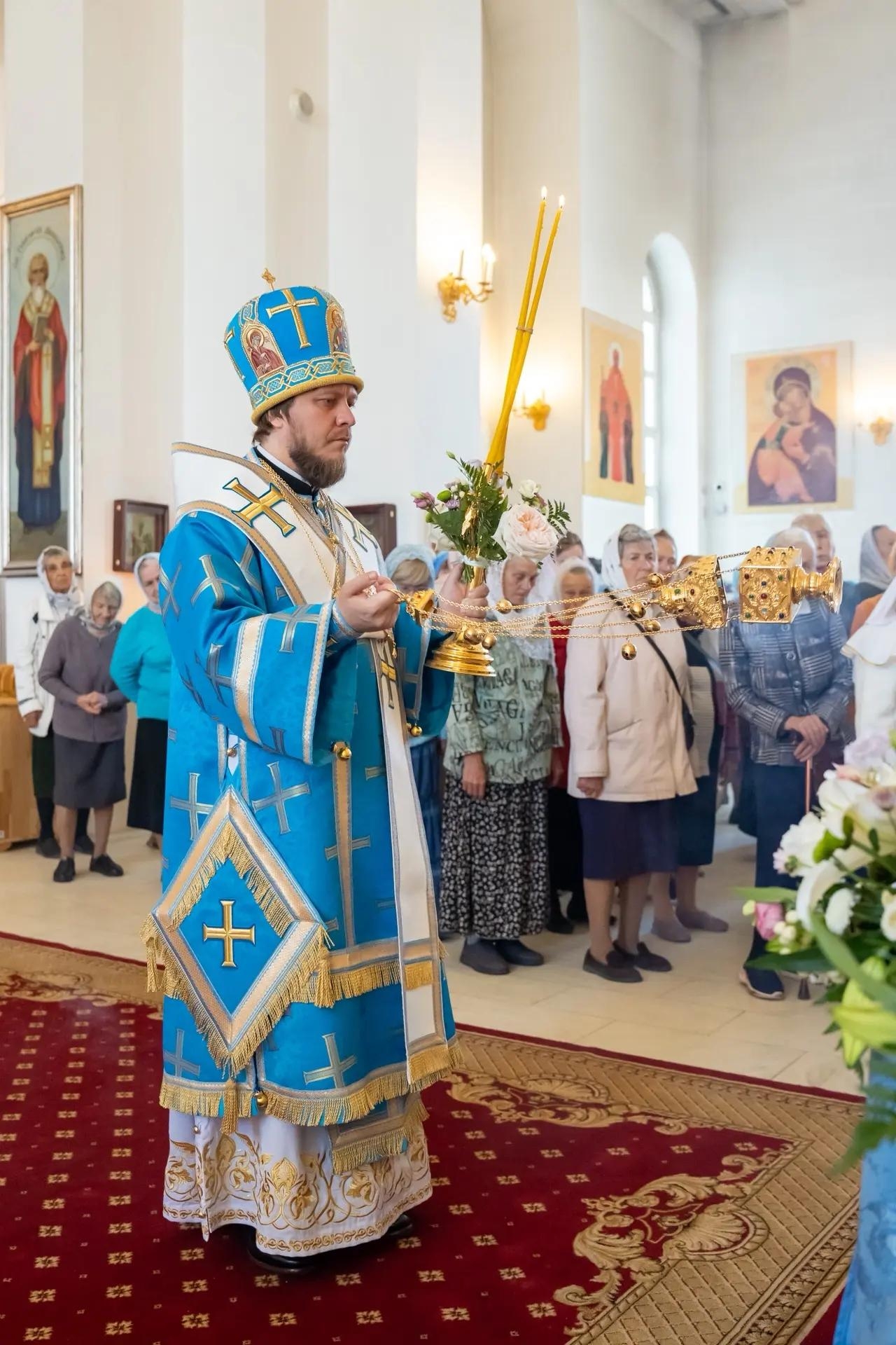Литургия  пятницу 13-й седмицы по Пятидесятнице, Успение Пресвятой Владычицы нашей Богородицы и Приснодевы Марии